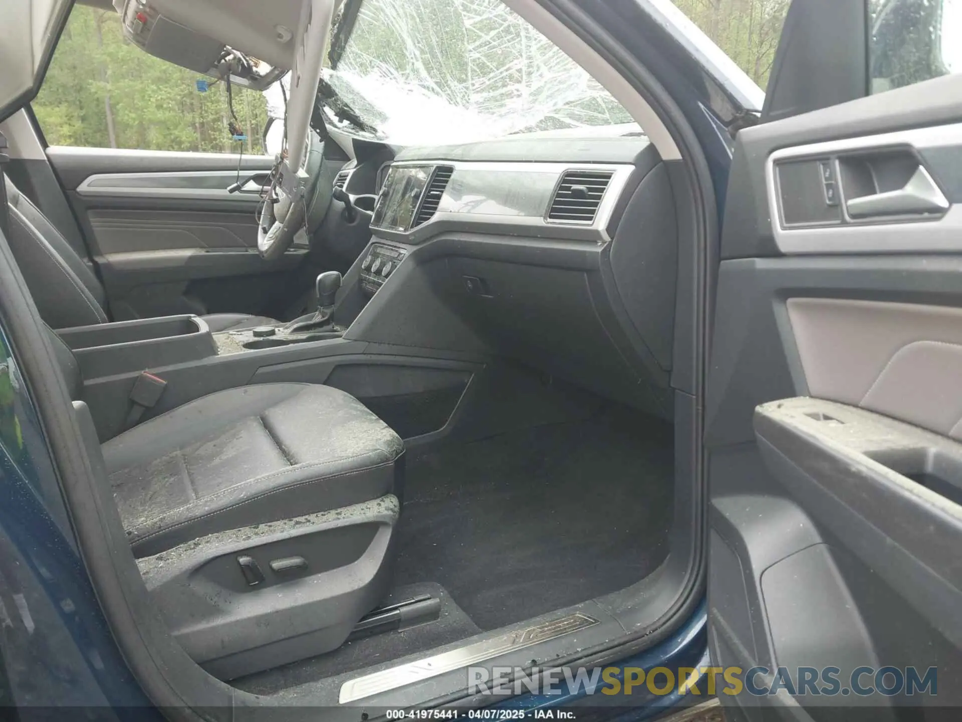 5 fotografías del automóvil dañado 1V2AR2CA9NC511382 VOLKSWAGEN ATLAS 2022
