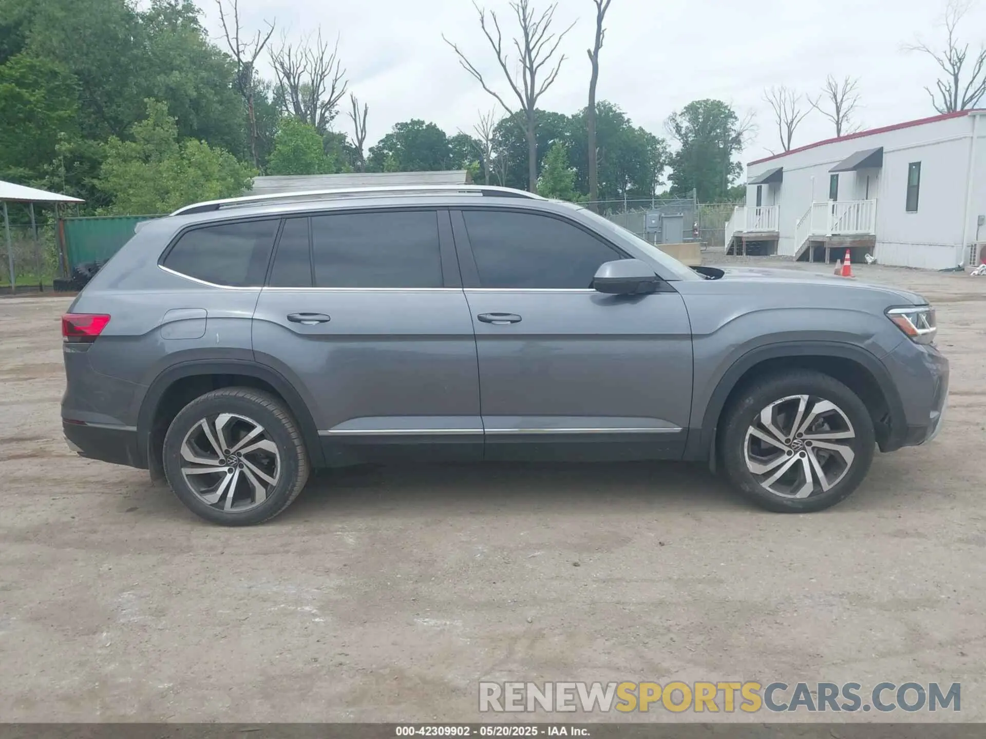 13 fotografías del automóvil dañado 1V2BP2CA2NC504428 VOLKSWAGEN ATLAS 2022
