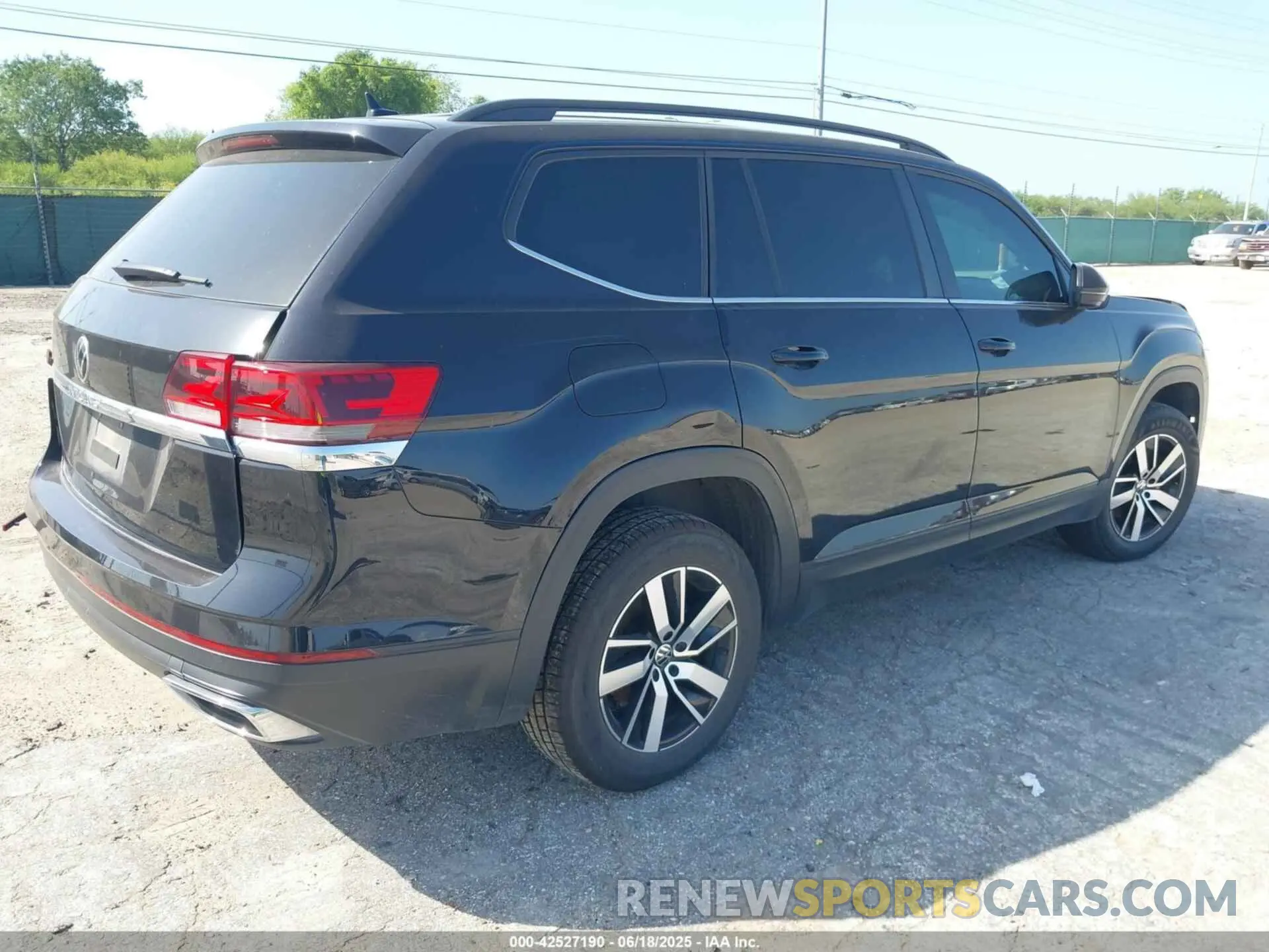 4 fotografías del automóvil dañado 1V2DP2CA7NC528880 VOLKSWAGEN ATLAS 2022