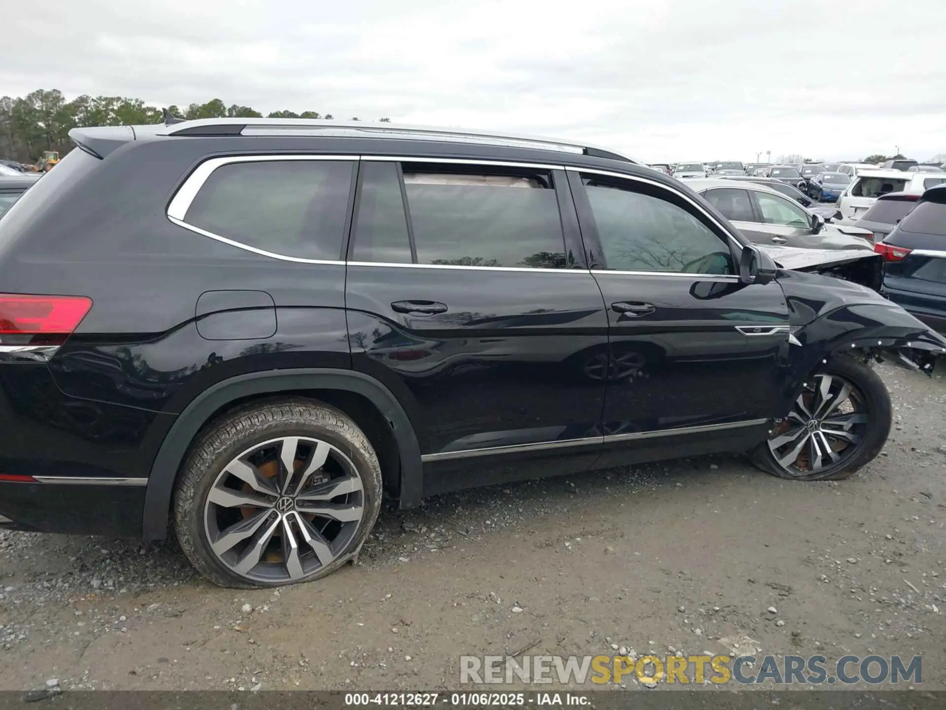 12 fotografías del automóvil dañado 1V2FR2CA0NC551128 VOLKSWAGEN ATLAS 2022
