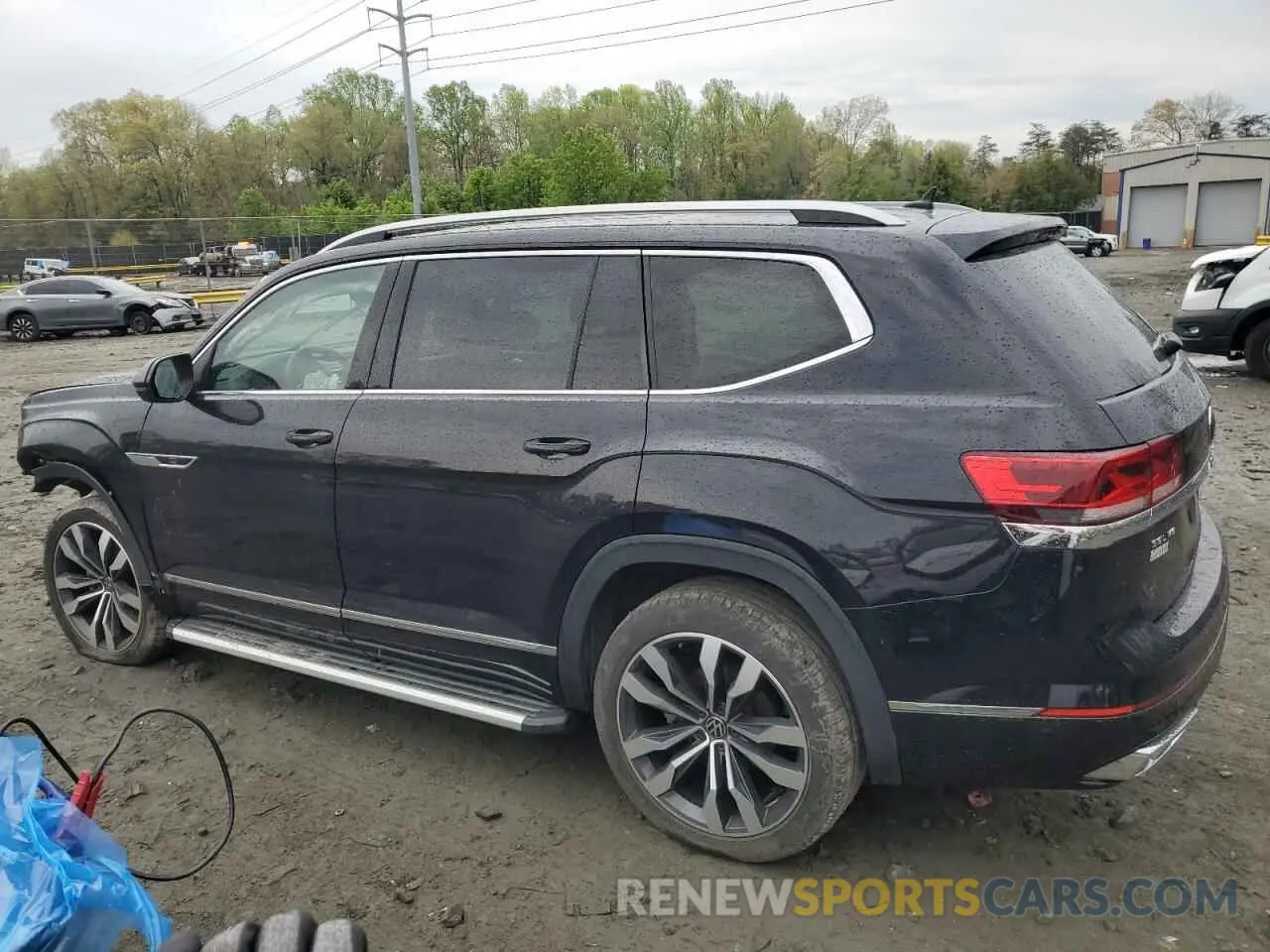 2 fotografías del automóvil dañado 1V2FR2CA3NC515322 VOLKSWAGEN ATLAS 2022