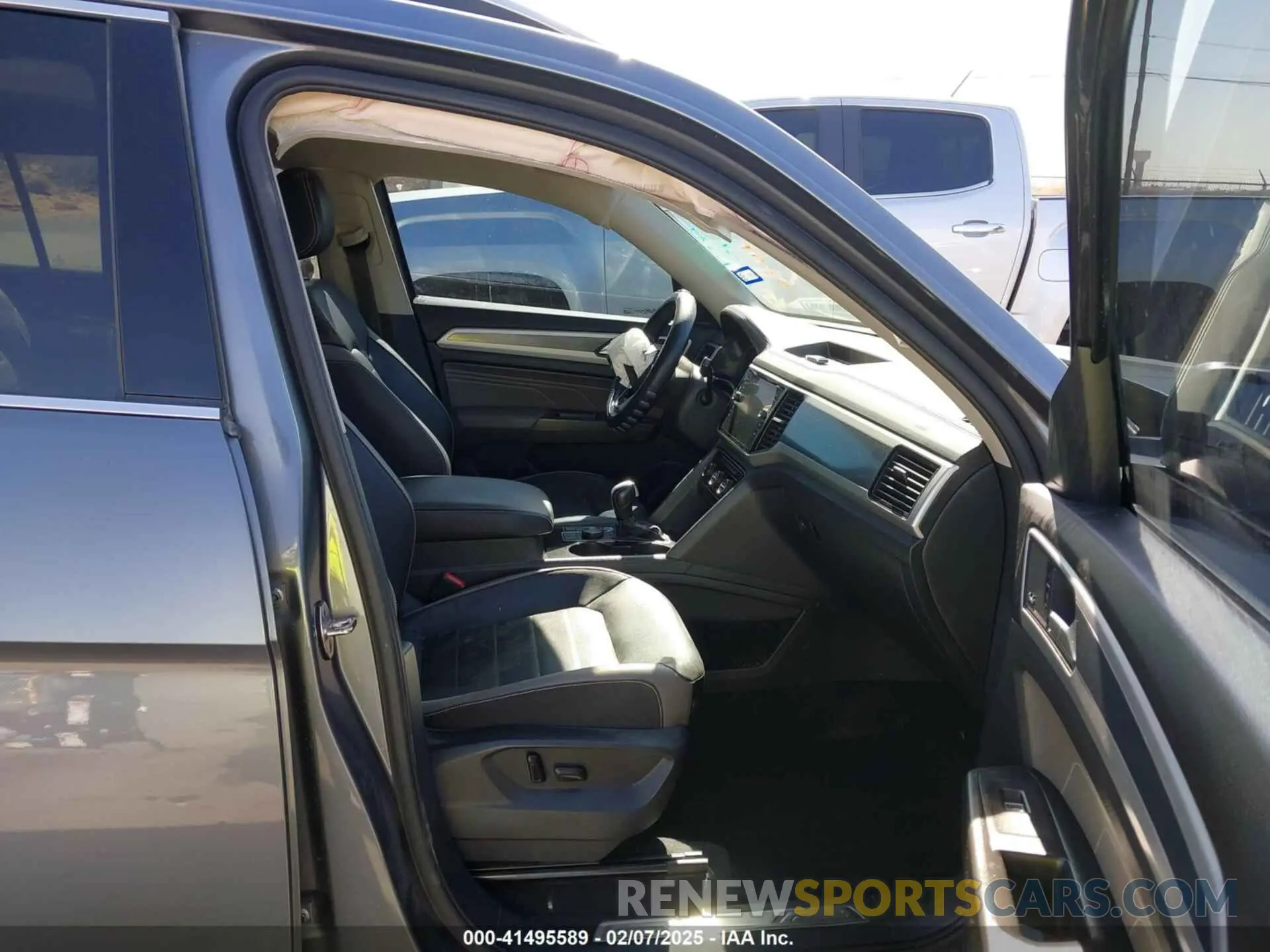 5 fotografías del automóvil dañado 1V2FR2CA8NC511900 VOLKSWAGEN ATLAS 2022