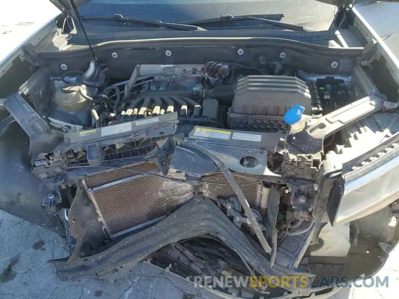 12 fotografías del automóvil dañado 1V2HE2CA5NC223854 VOLKSWAGEN ATLAS 2022