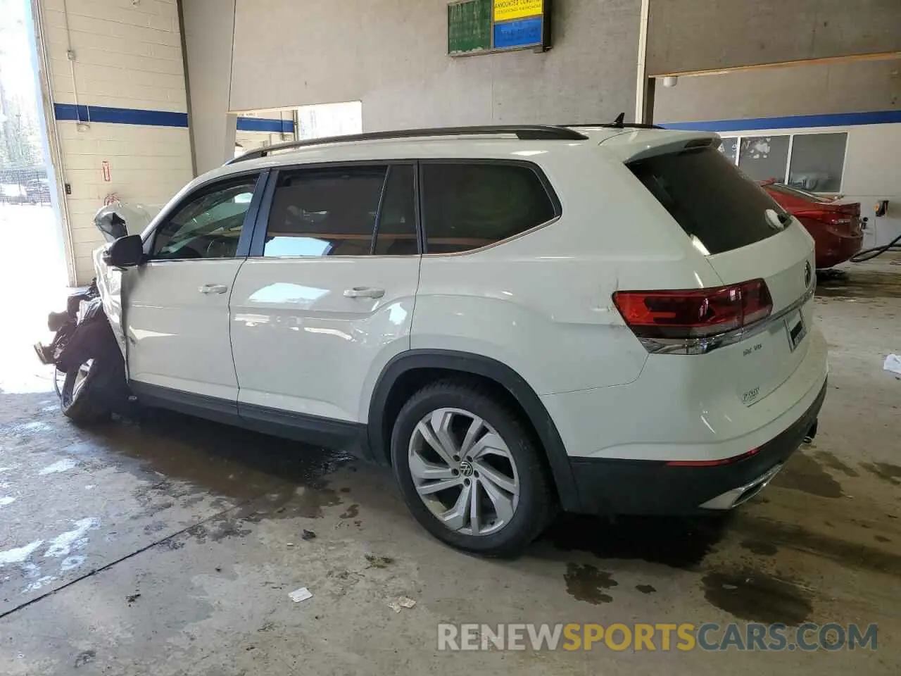2 fotografías del automóvil dañado 1V2HR2CA3NC541041 VOLKSWAGEN ATLAS 2022