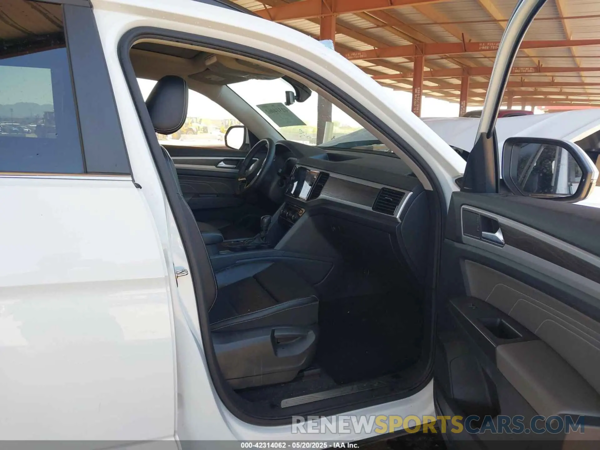 5 fotografías del automóvil dañado 1V2JR2CA0NC550958 VOLKSWAGEN ATLAS 2022