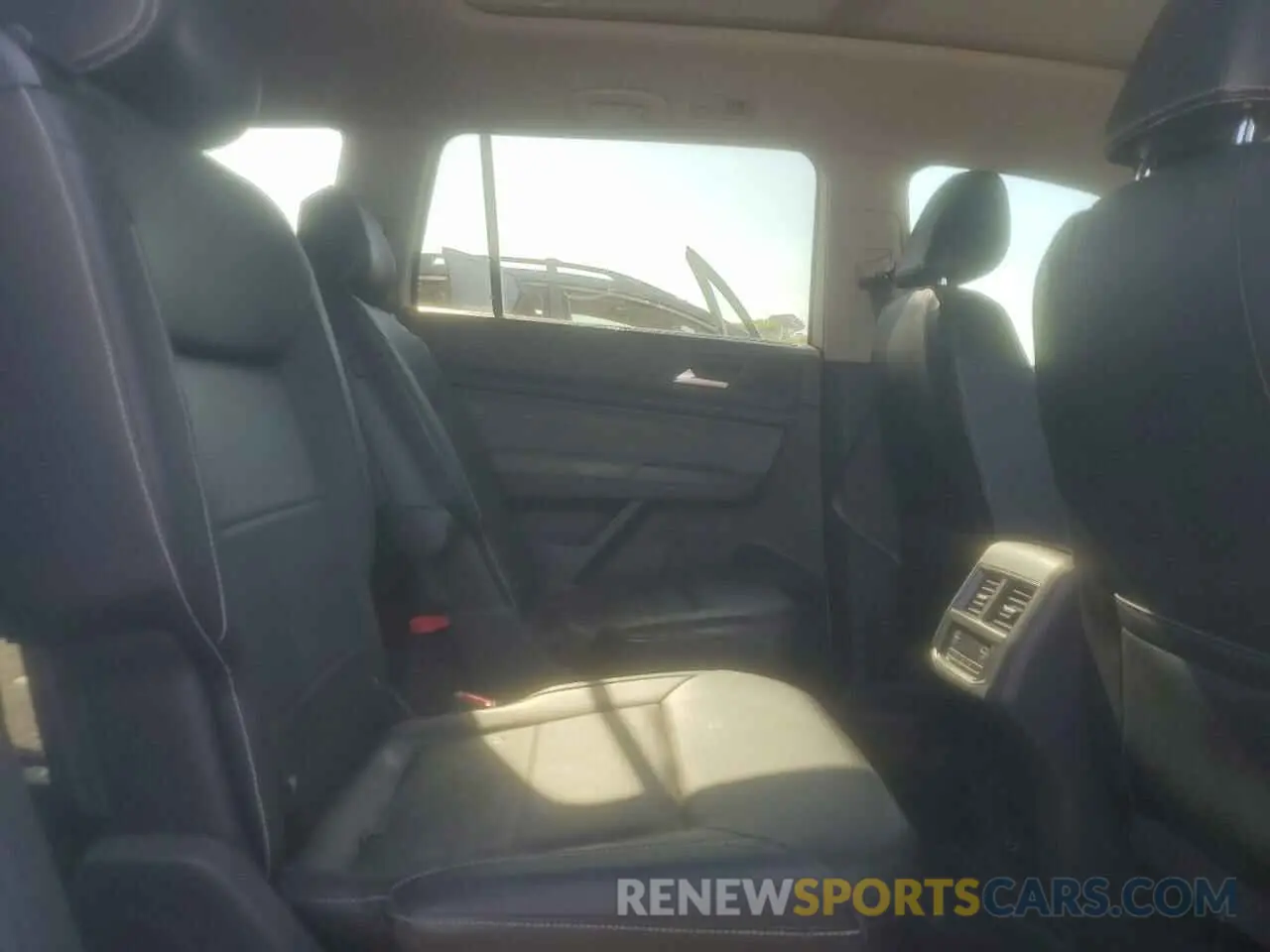 11 fotografías del automóvil dañado 1V2JR2CA1NC564058 VOLKSWAGEN ATLAS 2022