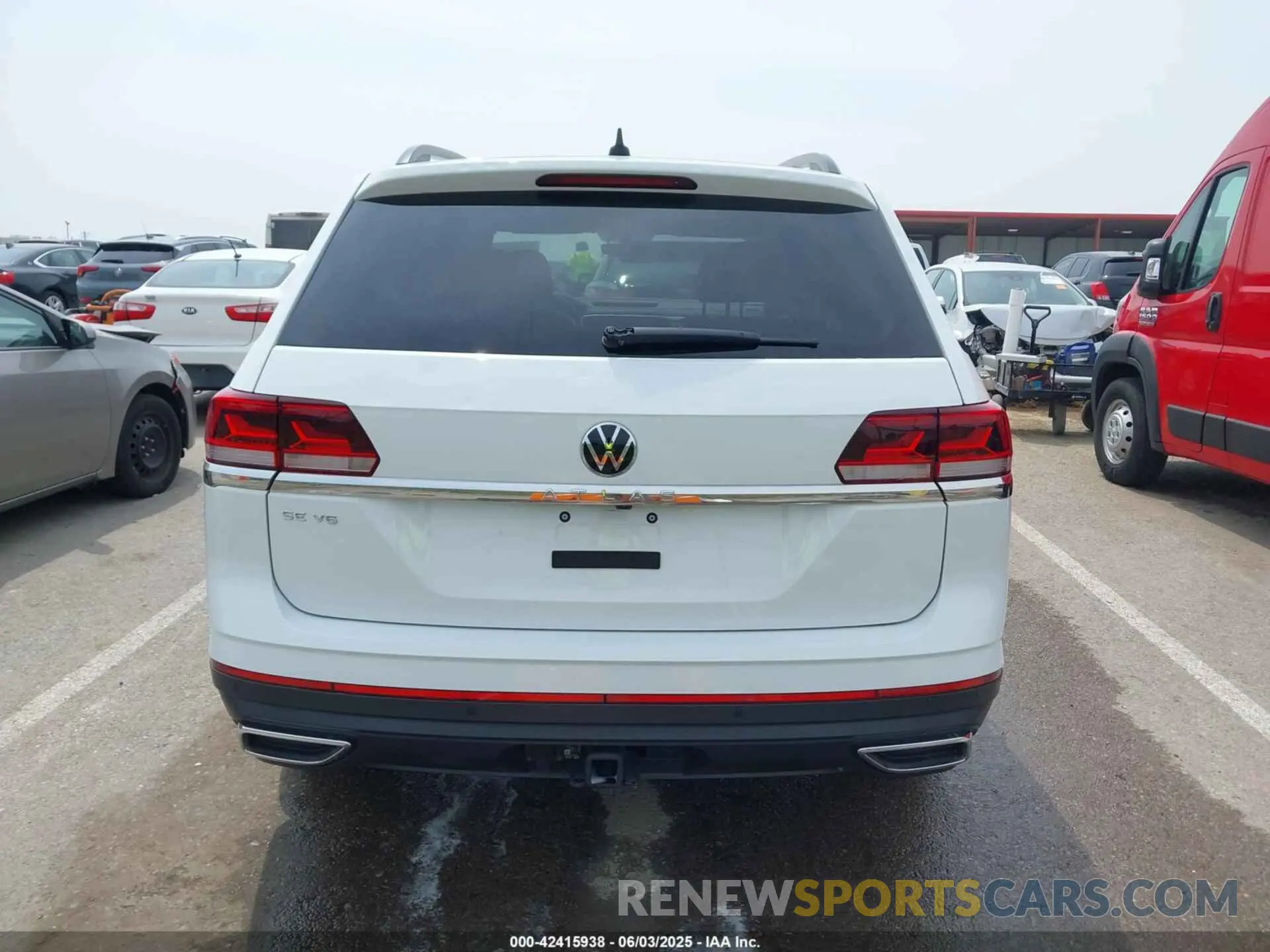 16 fotografías del automóvil dañado 1V2JR2CA3NC512561 VOLKSWAGEN ATLAS 2022