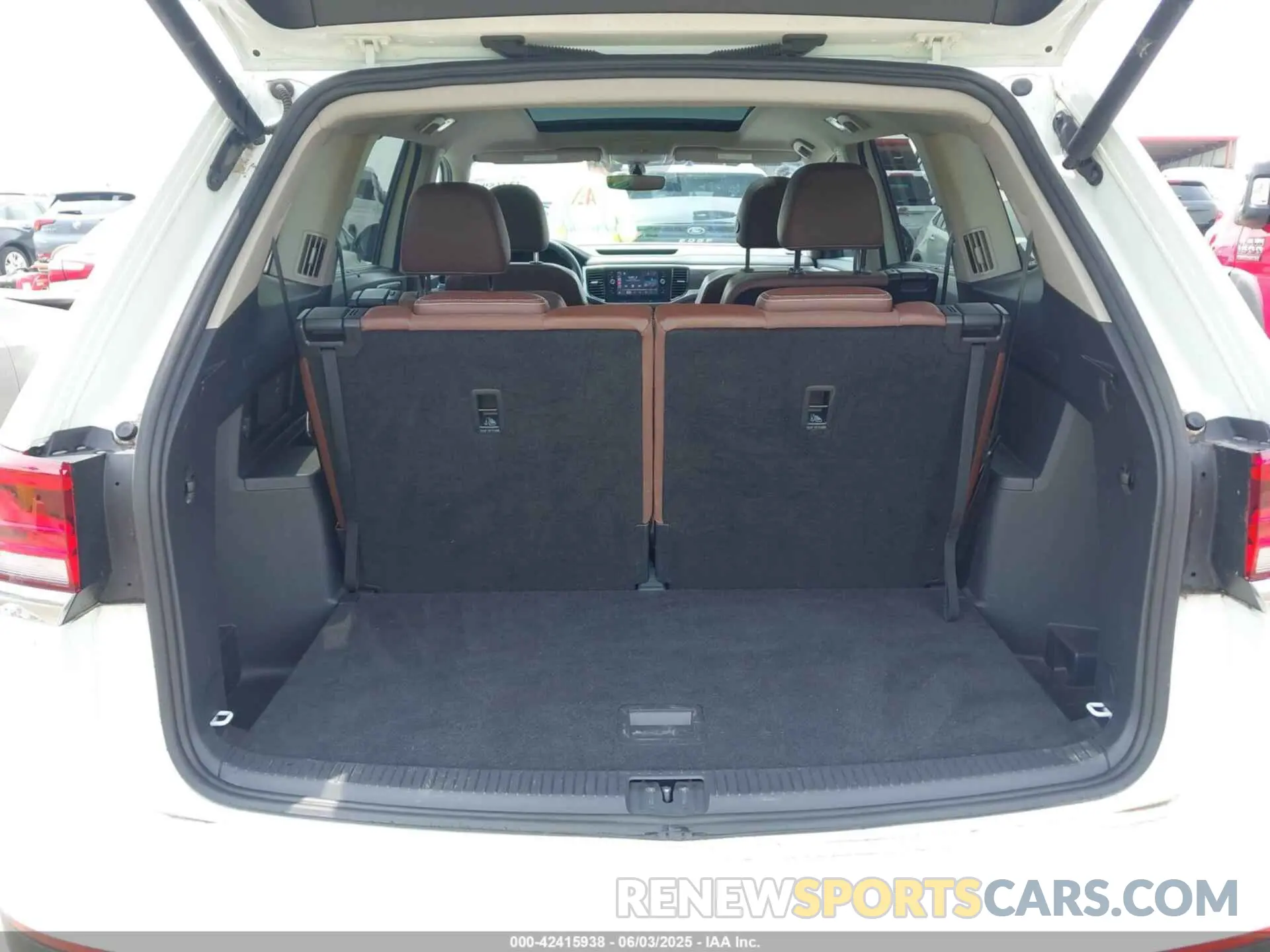 17 fotografías del automóvil dañado 1V2JR2CA3NC512561 VOLKSWAGEN ATLAS 2022
