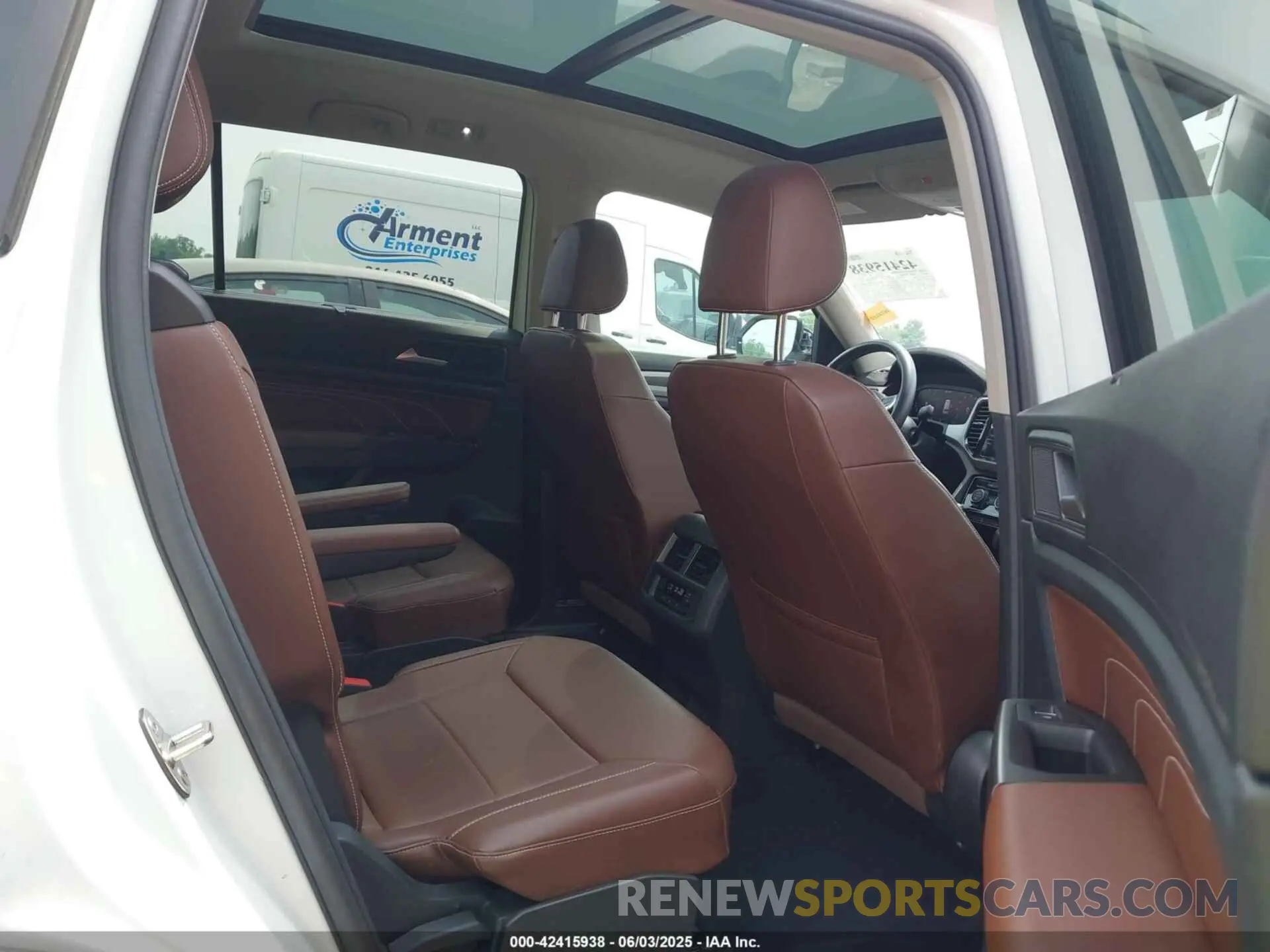 8 fotografías del automóvil dañado 1V2JR2CA3NC512561 VOLKSWAGEN ATLAS 2022