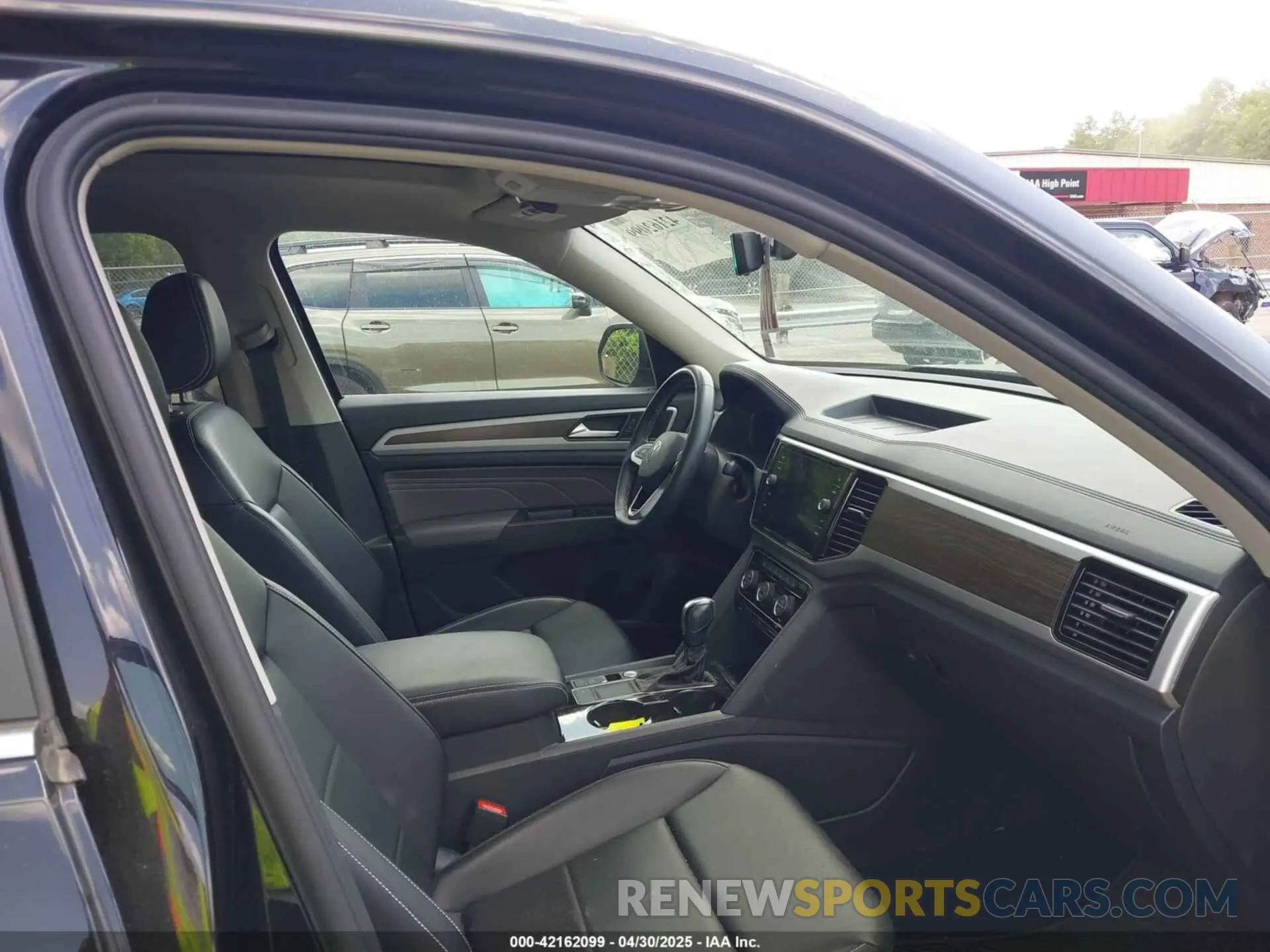 5 fotografías del automóvil dañado 1V2JR2CA5NC512772 VOLKSWAGEN ATLAS 2022