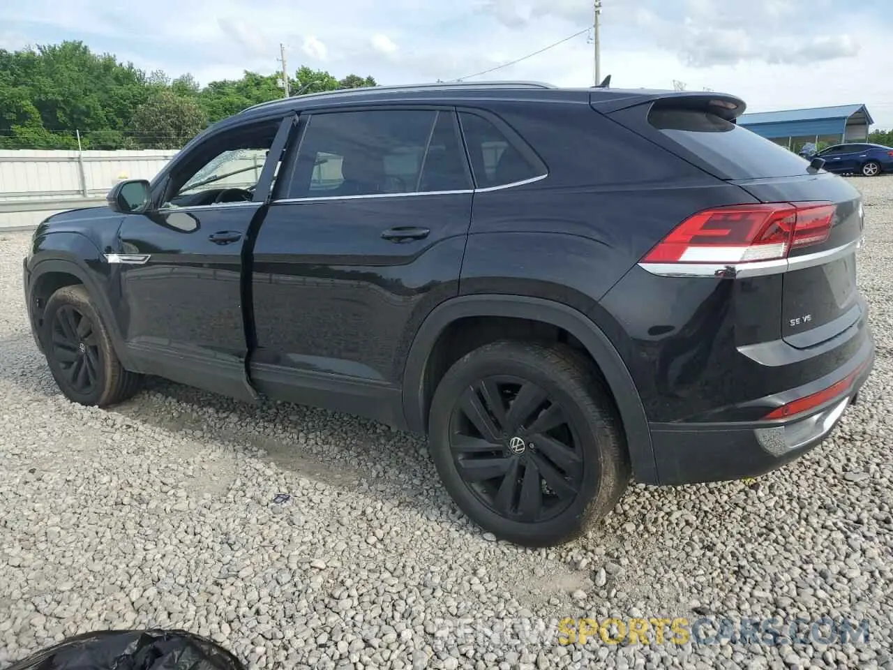 2 fotografías del automóvil dañado 1V2KE2CA8NC223479 VOLKSWAGEN ATLAS 2022