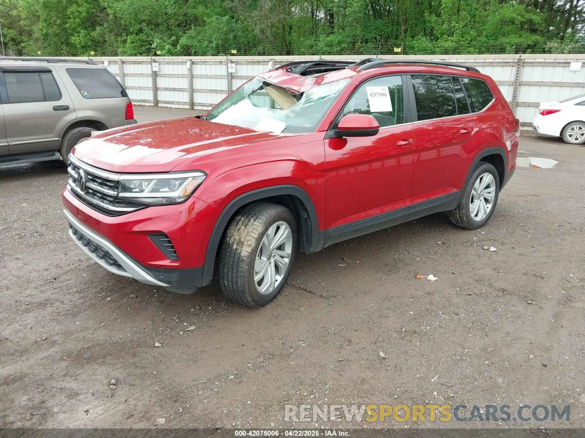 2 fotografías del automóvil dañado 1V2KP2CA0NC522555 VOLKSWAGEN ATLAS 2022