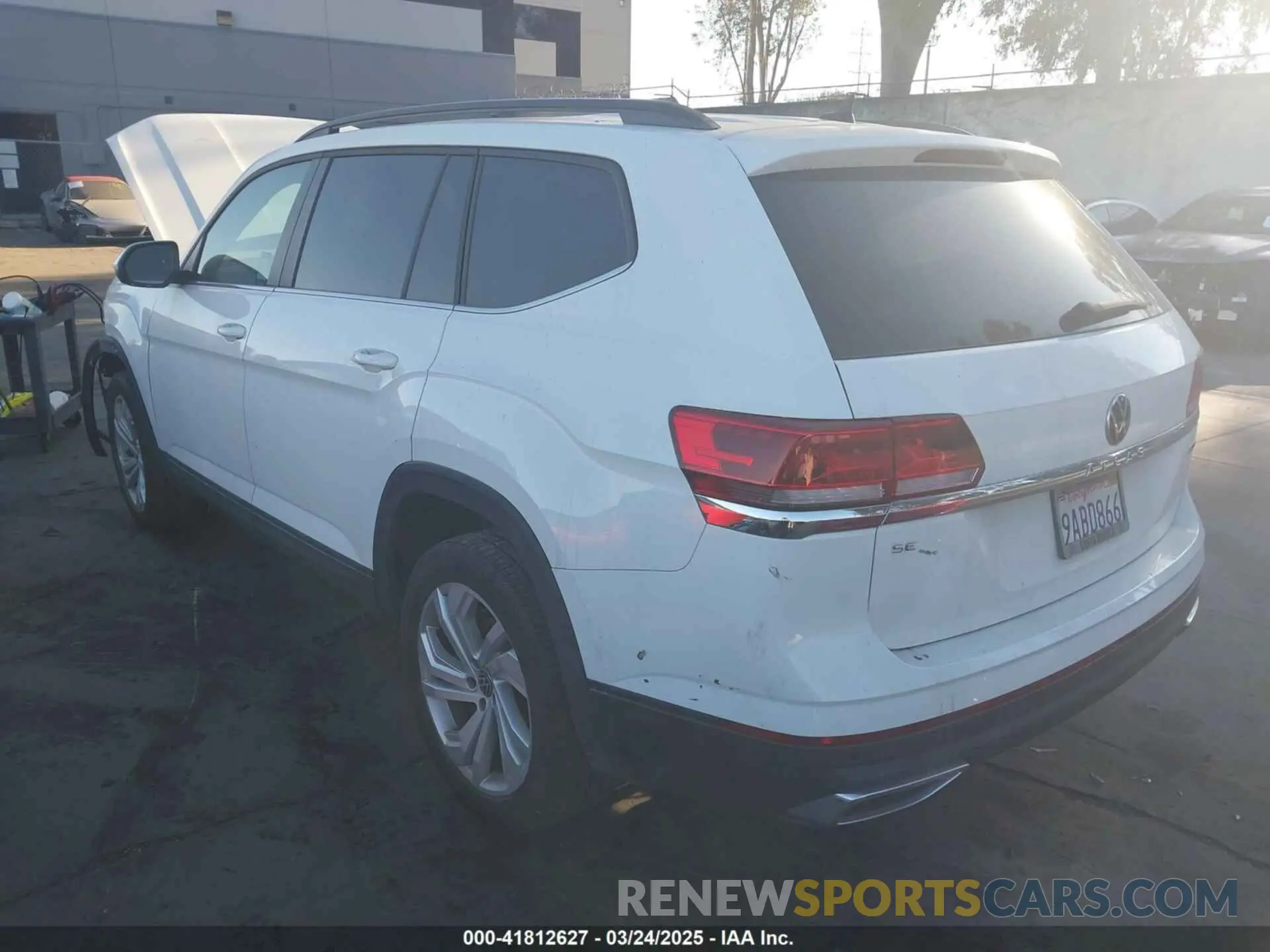 3 fotografías del automóvil dañado 1V2KP2CA6NC517277 VOLKSWAGEN ATLAS 2022