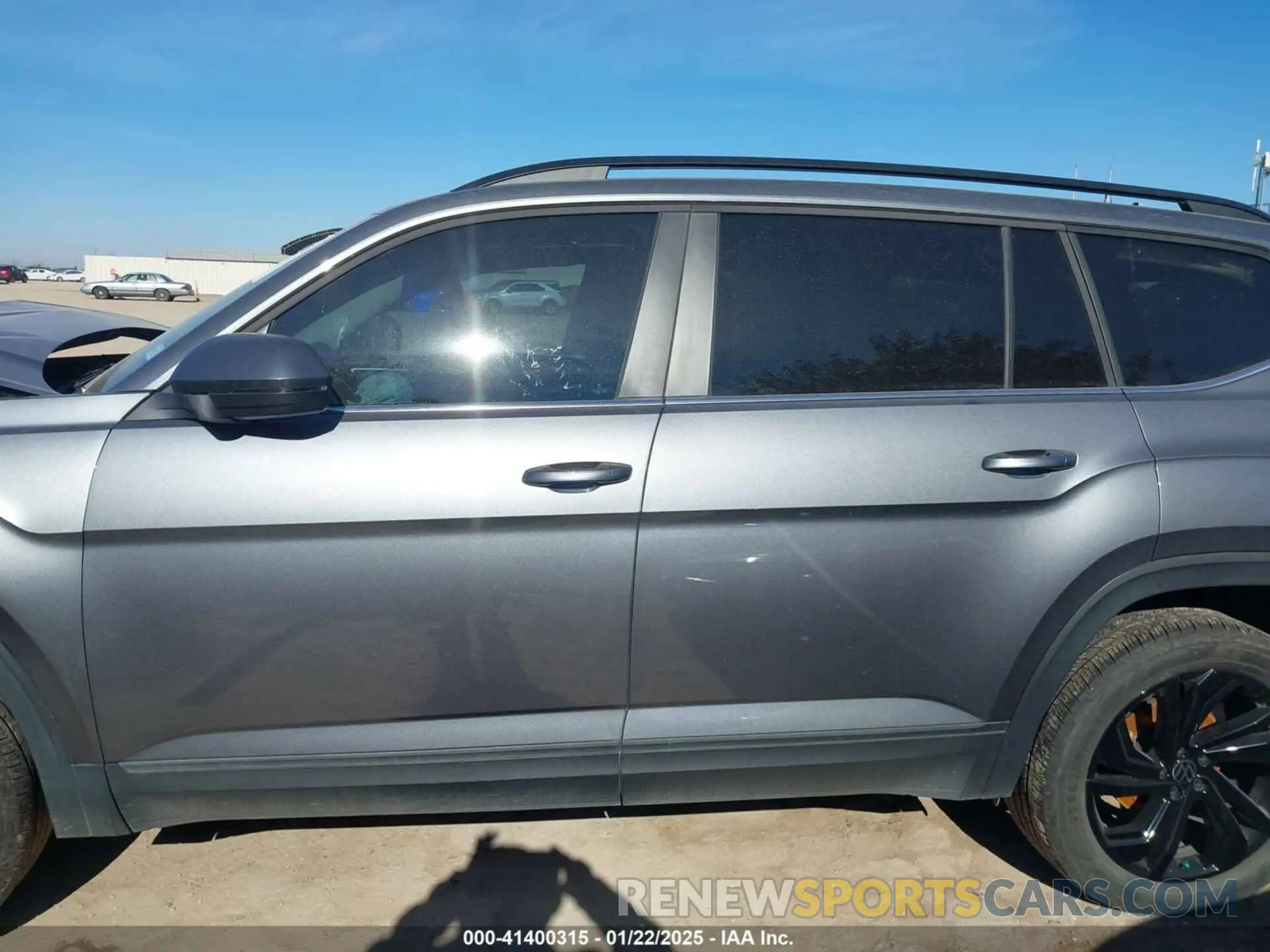 14 fotografías del automóvil dañado 1V2KR2CA1NC561102 VOLKSWAGEN ATLAS 2022