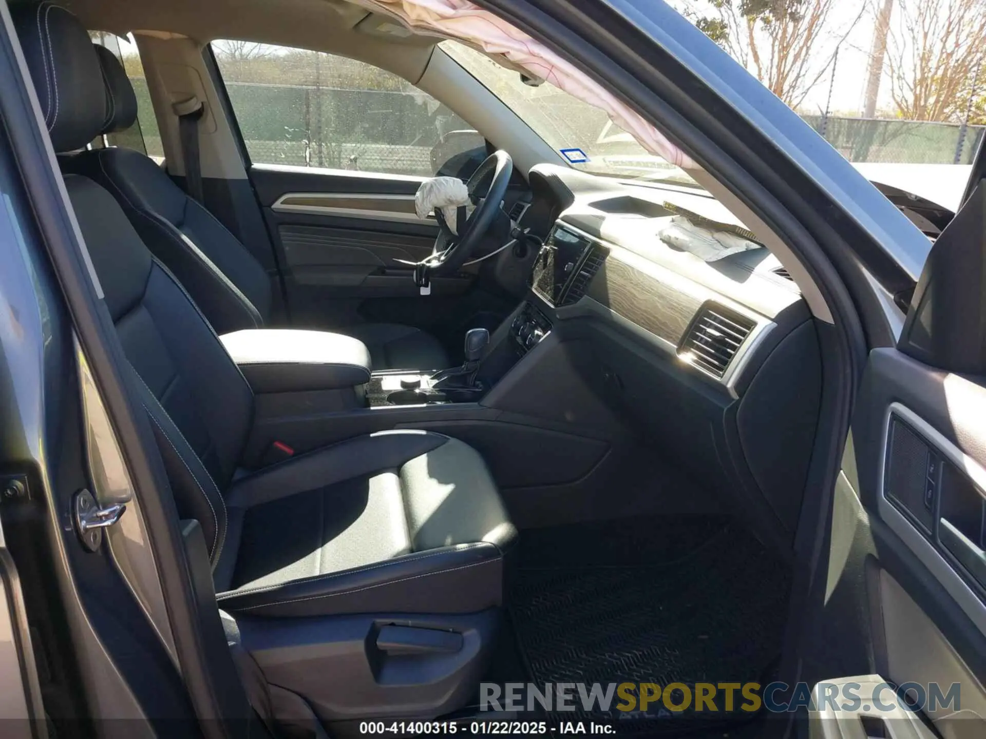 5 fotografías del automóvil dañado 1V2KR2CA1NC561102 VOLKSWAGEN ATLAS 2022