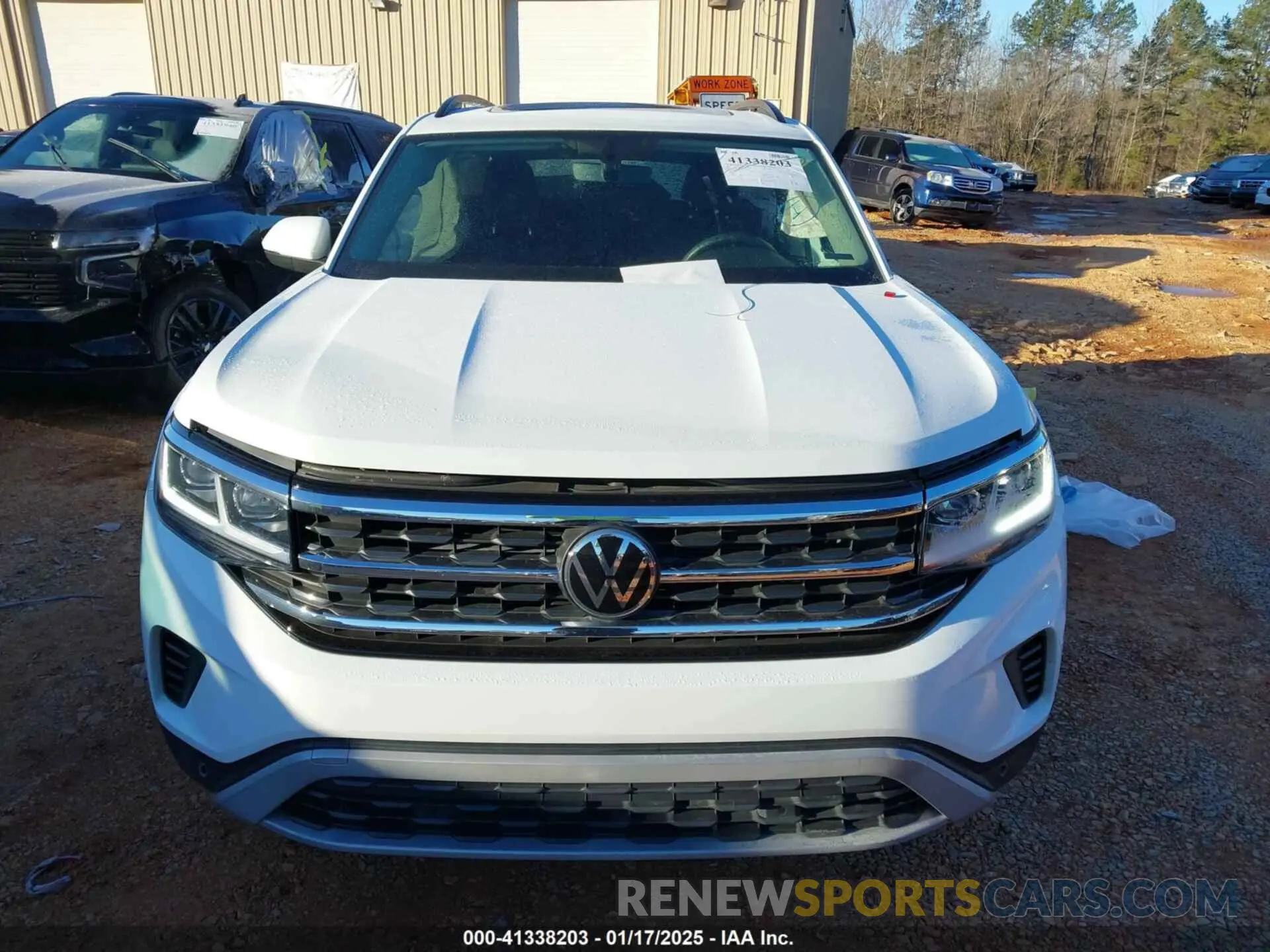 12 fotografías del automóvil dañado 1V2KR2CA2NC546401 VOLKSWAGEN ATLAS 2022