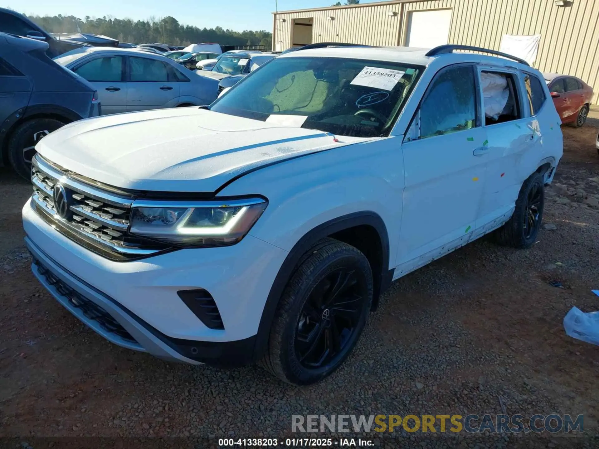 2 fotografías del automóvil dañado 1V2KR2CA2NC546401 VOLKSWAGEN ATLAS 2022