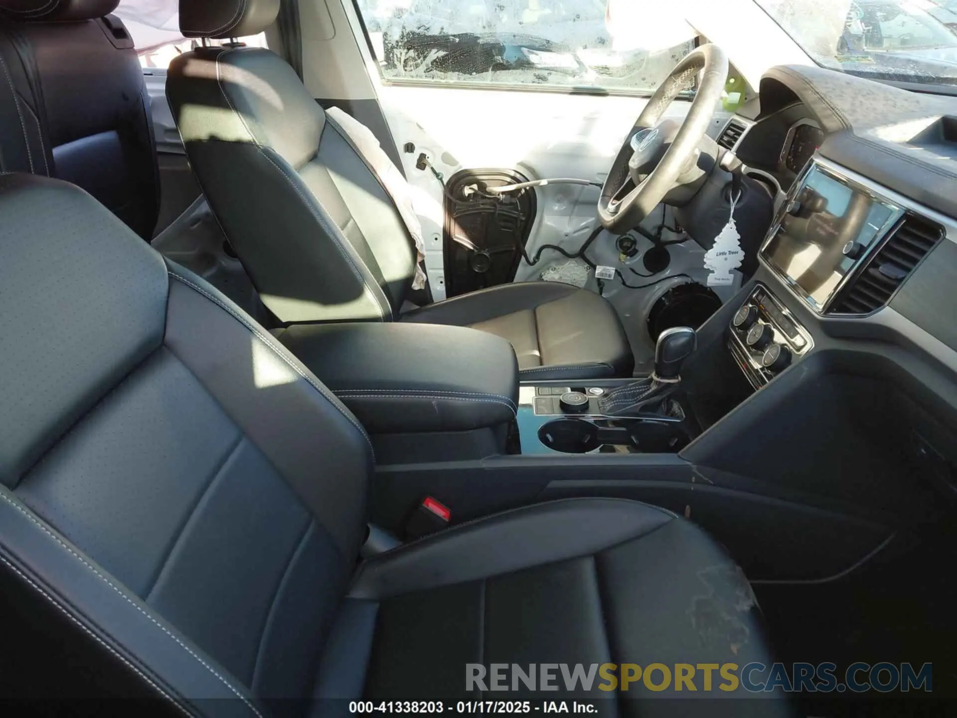 5 fotografías del automóvil dañado 1V2KR2CA2NC546401 VOLKSWAGEN ATLAS 2022