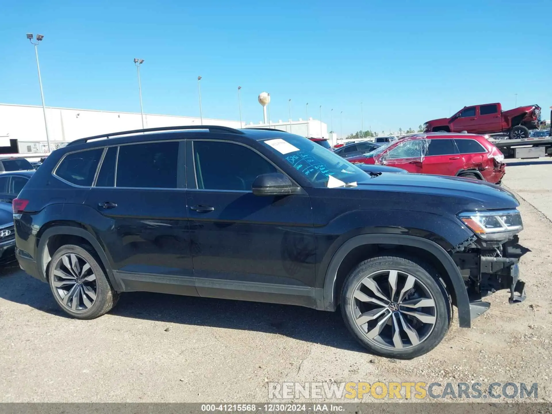14 fotografías del automóvil dañado 1V2KR2CA4NC557772 VOLKSWAGEN ATLAS 2022
