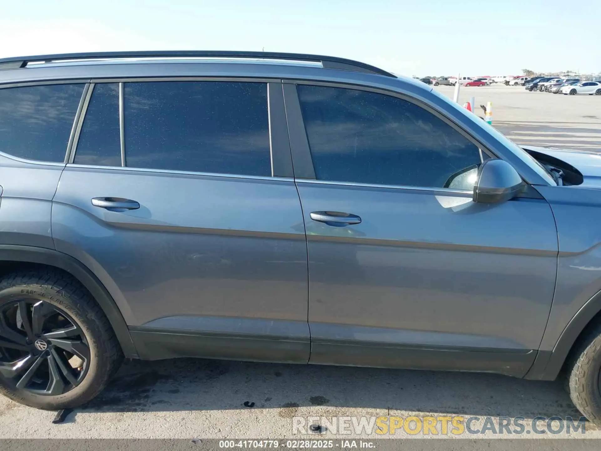 13 fotografías del automóvil dañado 1V2KR2CA5NC507639 VOLKSWAGEN ATLAS 2022