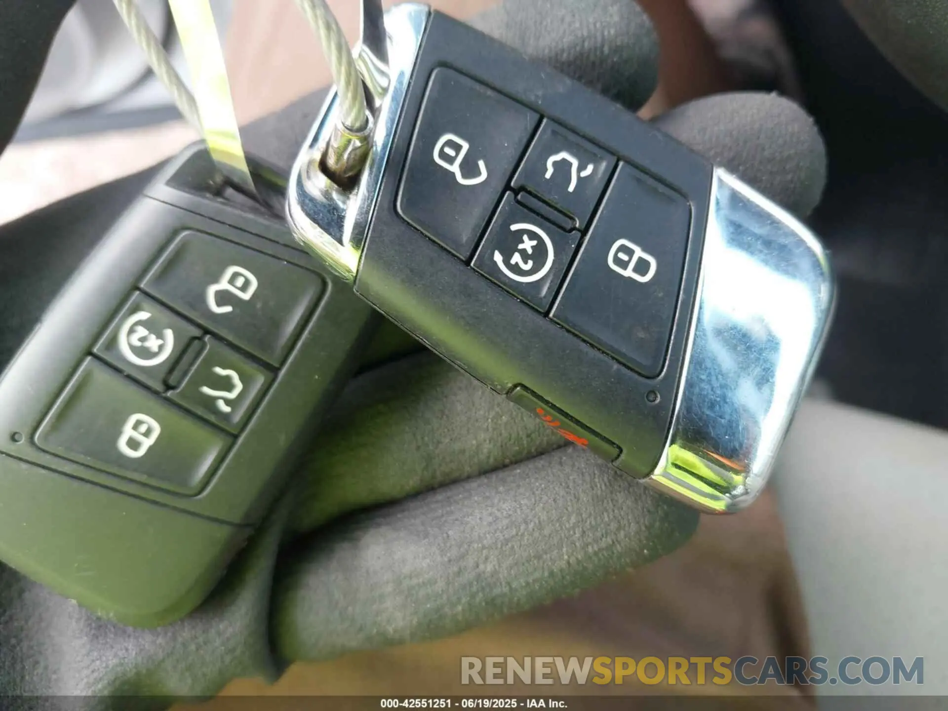 11 fotografías del automóvil dañado 1V2WR2CA8NC562216 VOLKSWAGEN ATLAS 2022