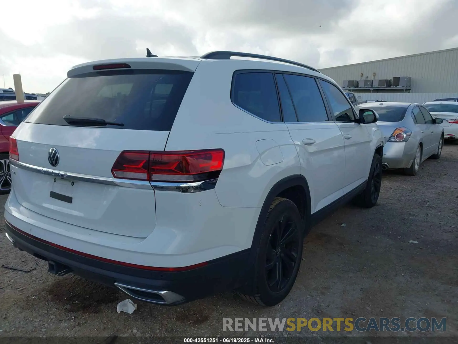 4 fotografías del automóvil dañado 1V2WR2CA8NC562216 VOLKSWAGEN ATLAS 2022