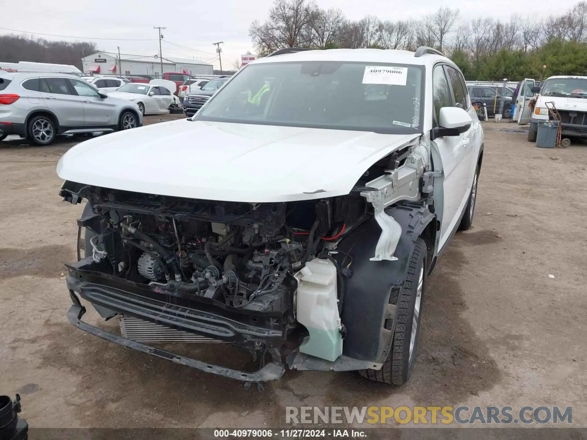 2 fotografías del automóvil dañado 1V2WR2CA9NC527619 VOLKSWAGEN ATLAS 2022