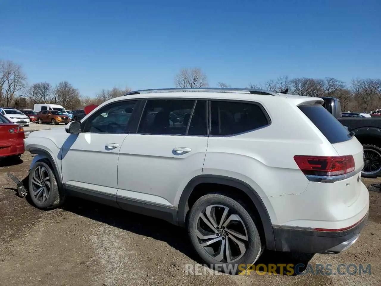 2 fotografías del automóvil dañado 1V2BP2CA1PC518677 VOLKSWAGEN ATLAS 2023