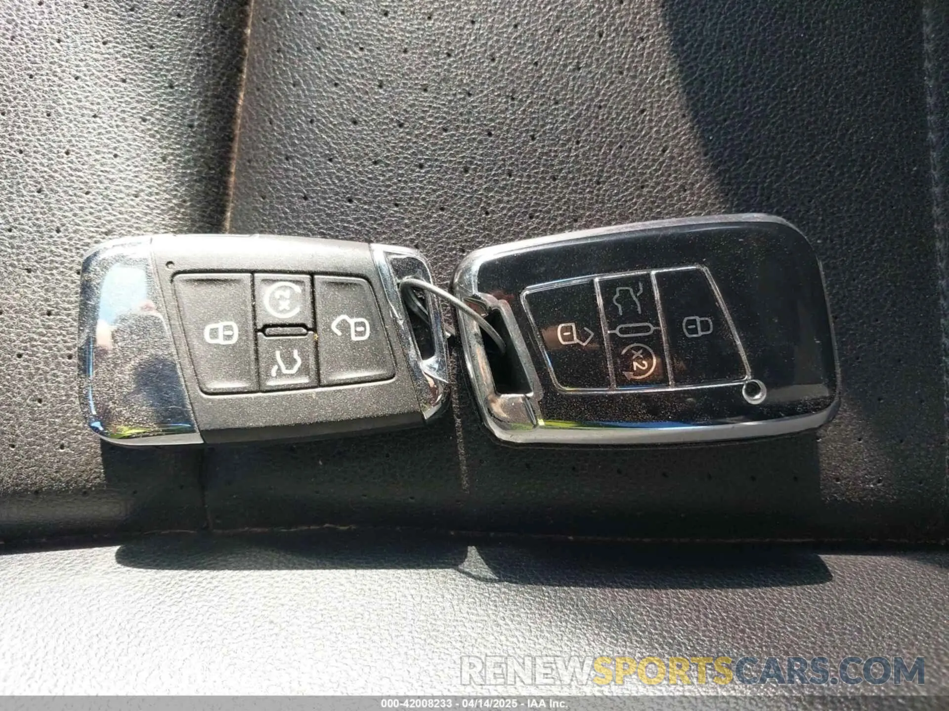 11 fotografías del automóvil dañado 1V2BR2CA4PC557385 VOLKSWAGEN ATLAS 2023