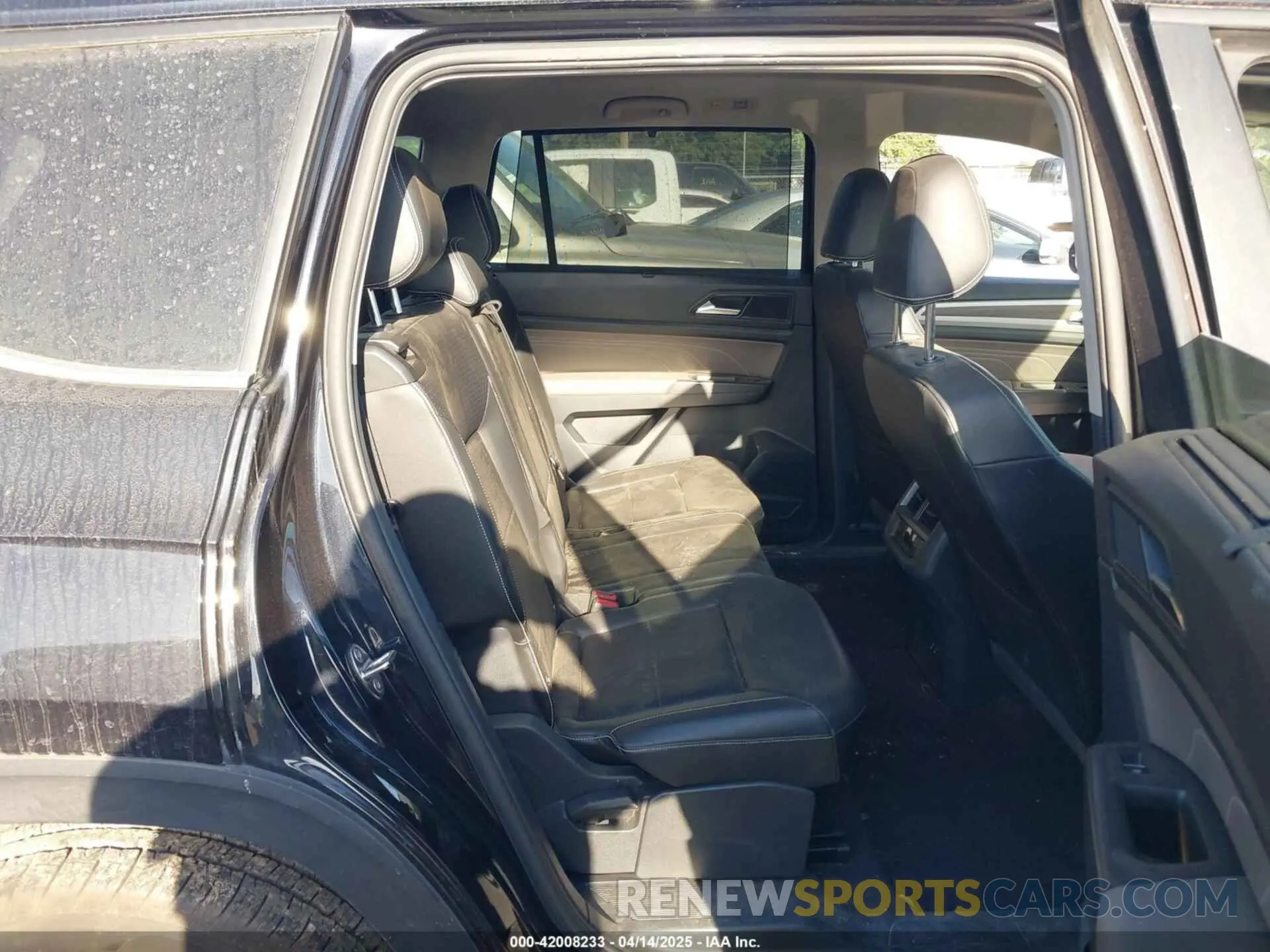 8 fotografías del automóvil dañado 1V2BR2CA4PC557385 VOLKSWAGEN ATLAS 2023