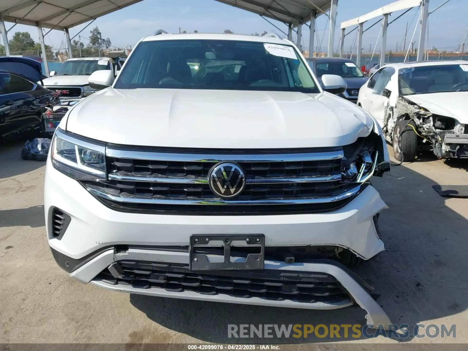 12 fotografías del automóvil dañado 1V2BR2CA7PC527099 VOLKSWAGEN ATLAS 2023