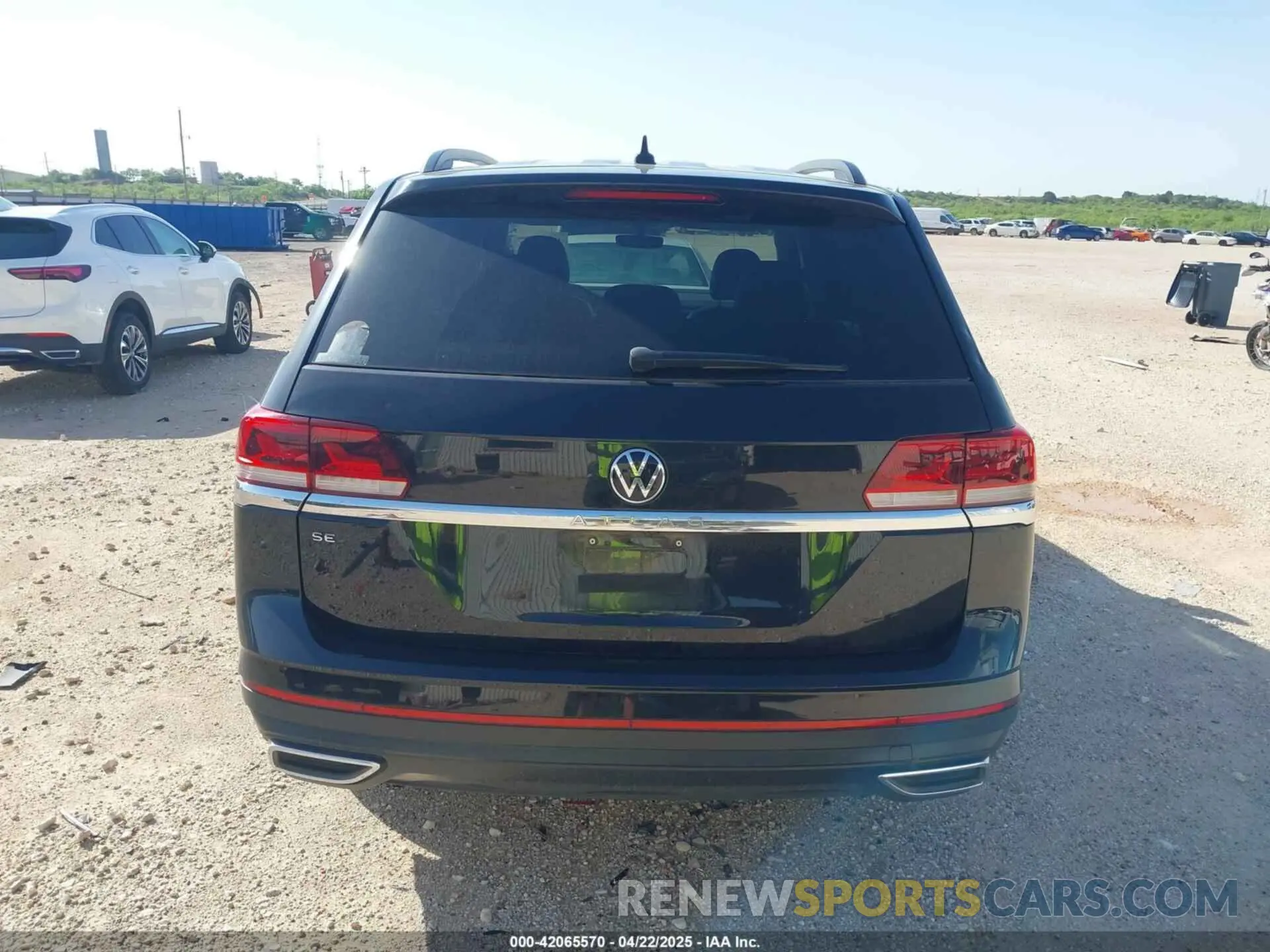 16 fotografías del automóvil dañado 1V2DP2CAXPC553601 VOLKSWAGEN ATLAS 2023
