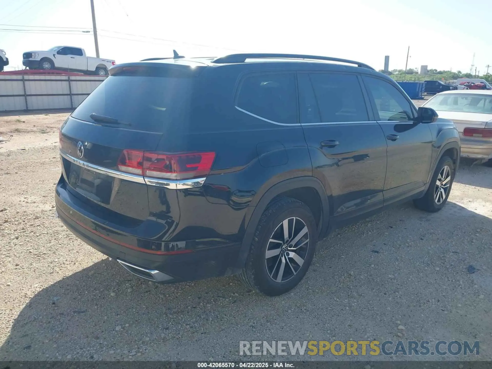 4 fotografías del automóvil dañado 1V2DP2CAXPC553601 VOLKSWAGEN ATLAS 2023