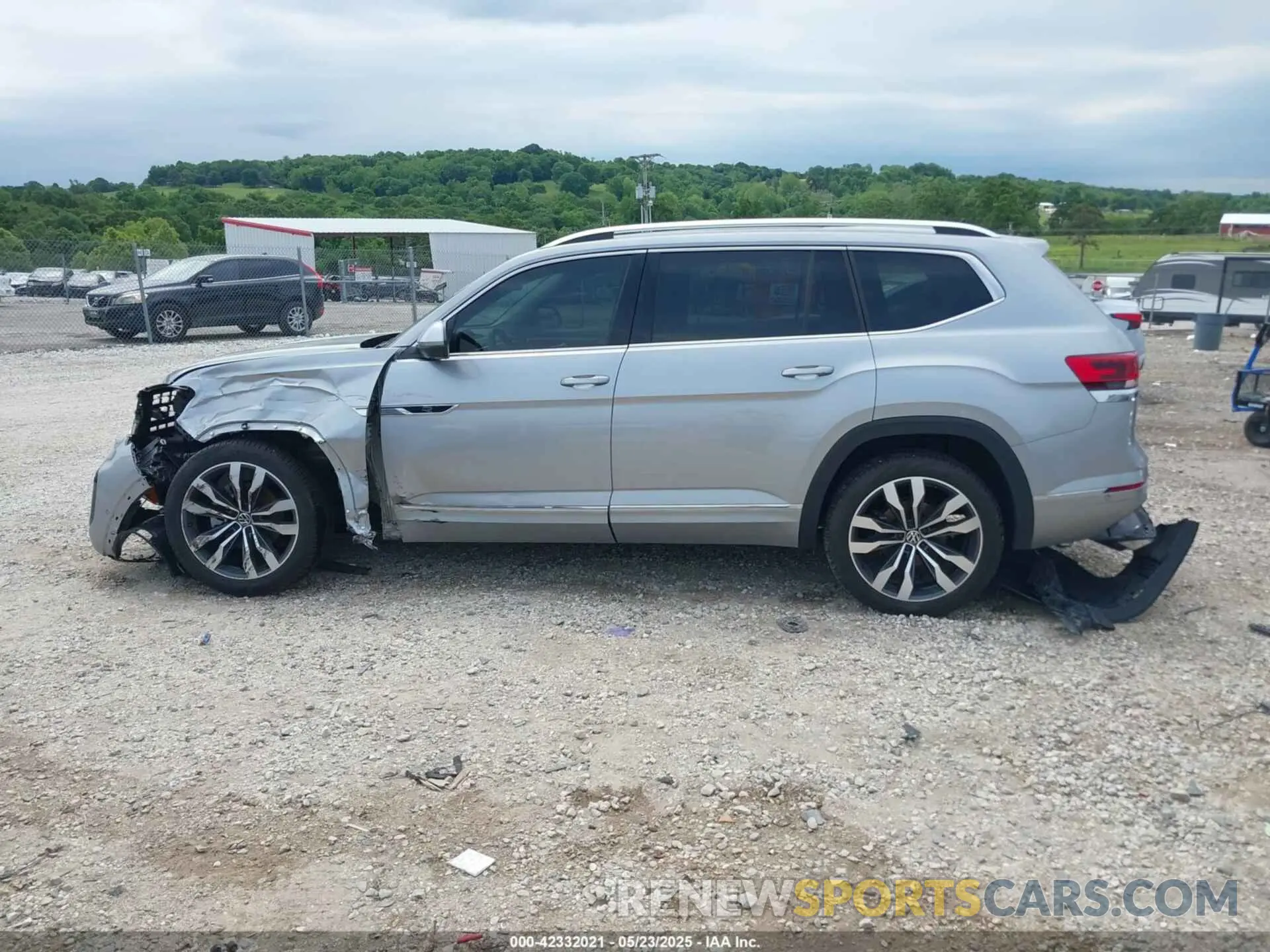 13 fotografías del automóvil dañado 1V2FR2CA1PC504371 VOLKSWAGEN ATLAS 2023