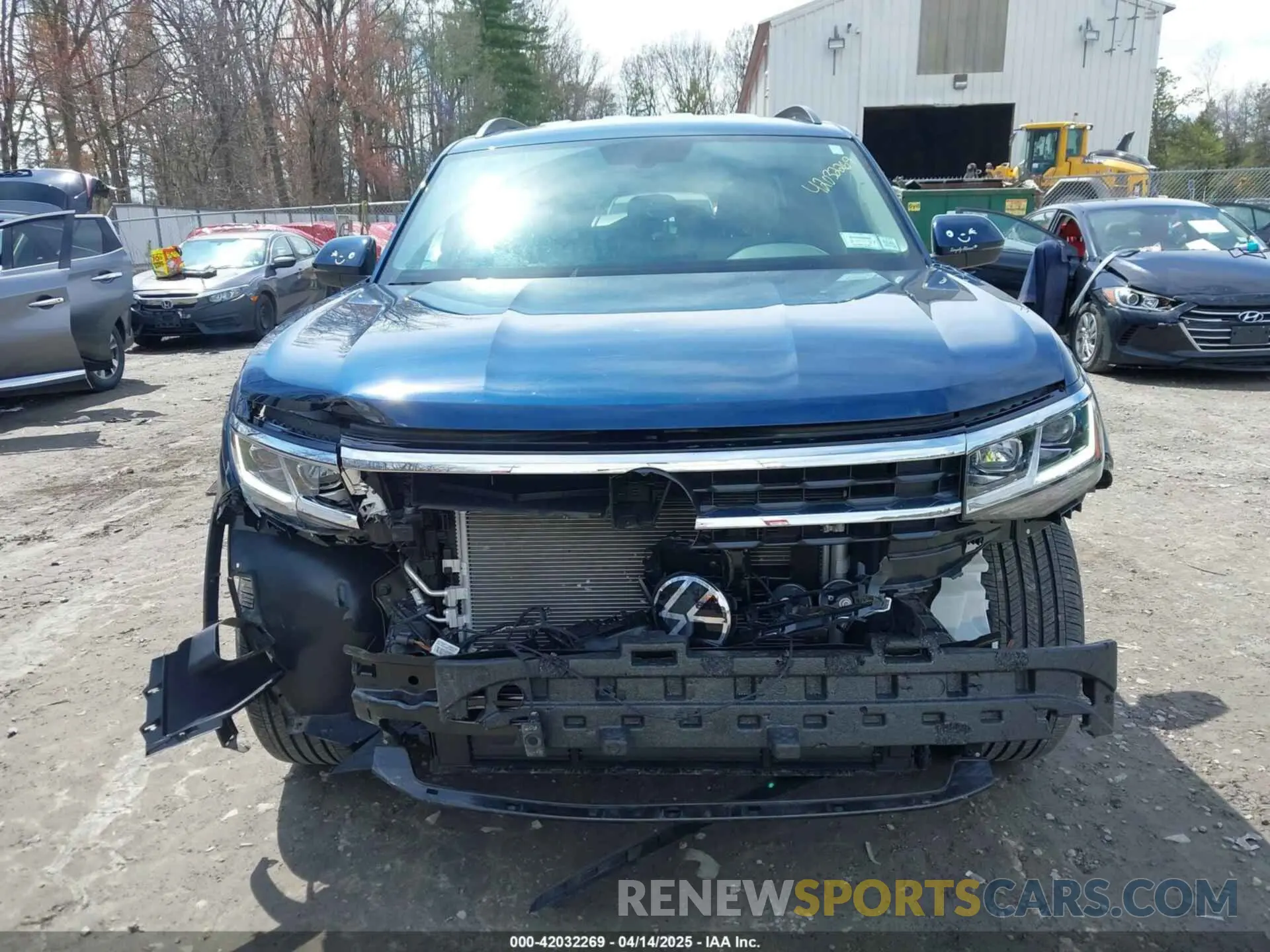 13 fotografías del automóvil dañado 1V2HR2CA2PC505456 VOLKSWAGEN ATLAS 2023