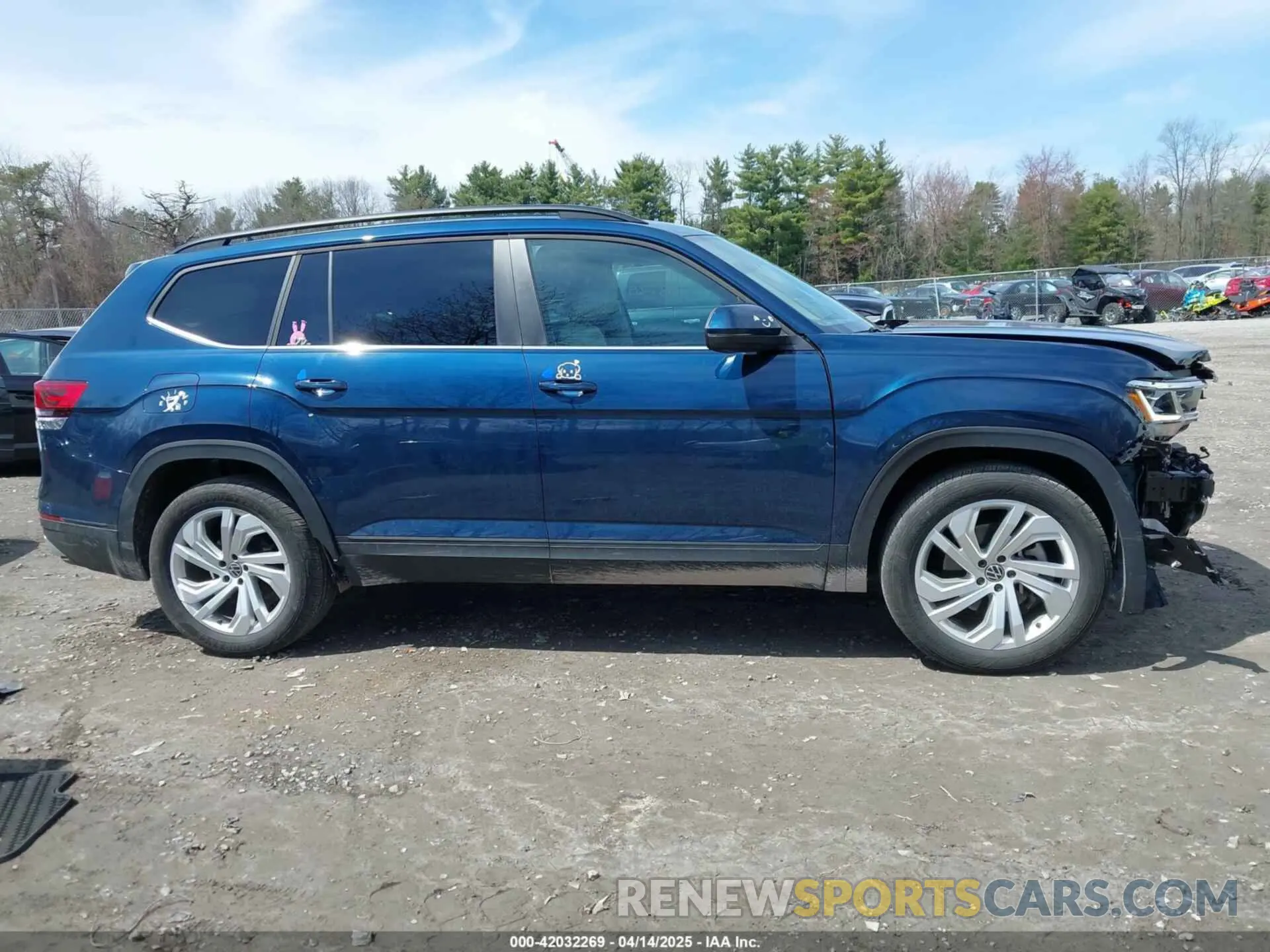 14 fotografías del automóvil dañado 1V2HR2CA2PC505456 VOLKSWAGEN ATLAS 2023