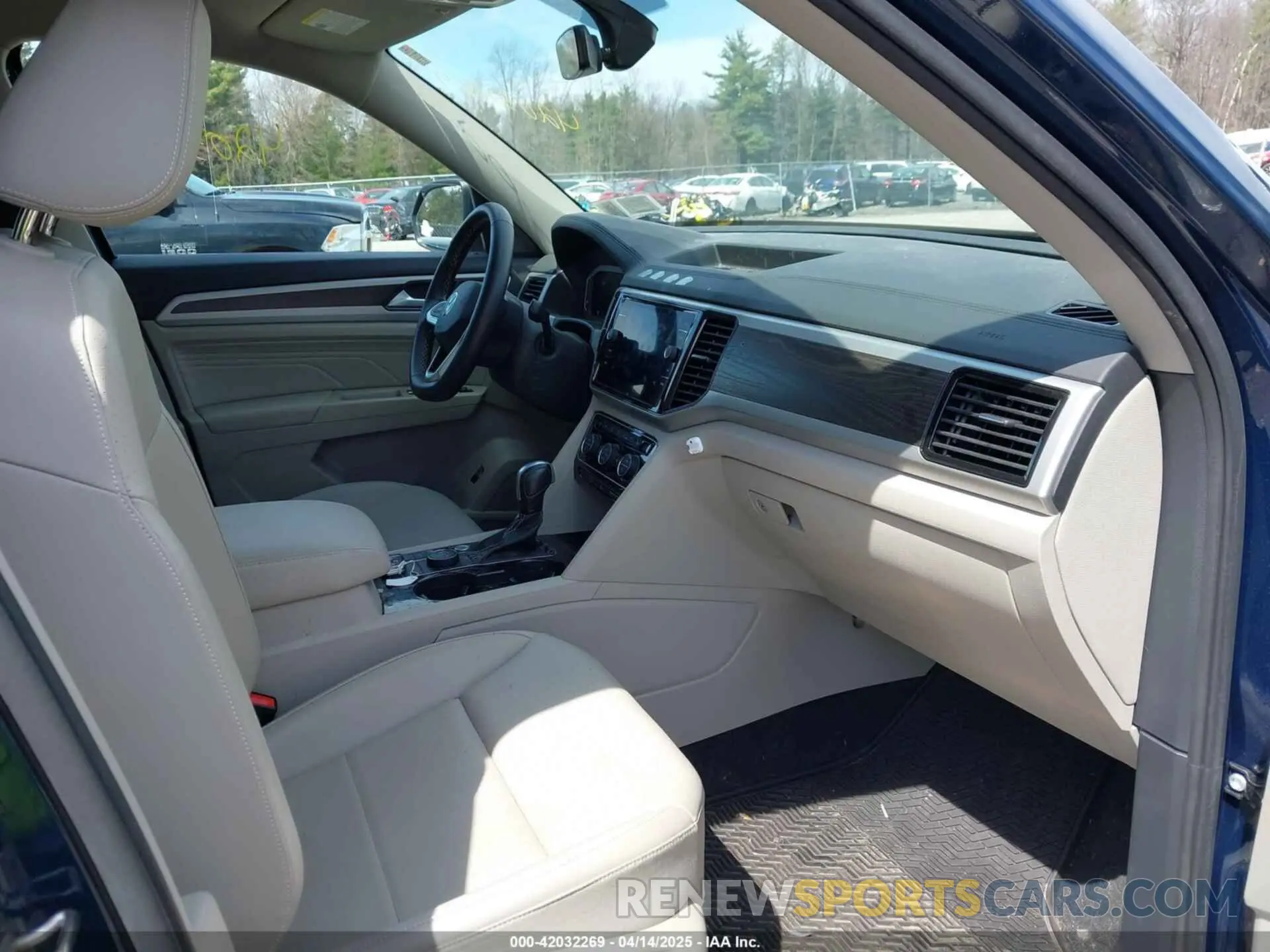 5 fotografías del automóvil dañado 1V2HR2CA2PC505456 VOLKSWAGEN ATLAS 2023