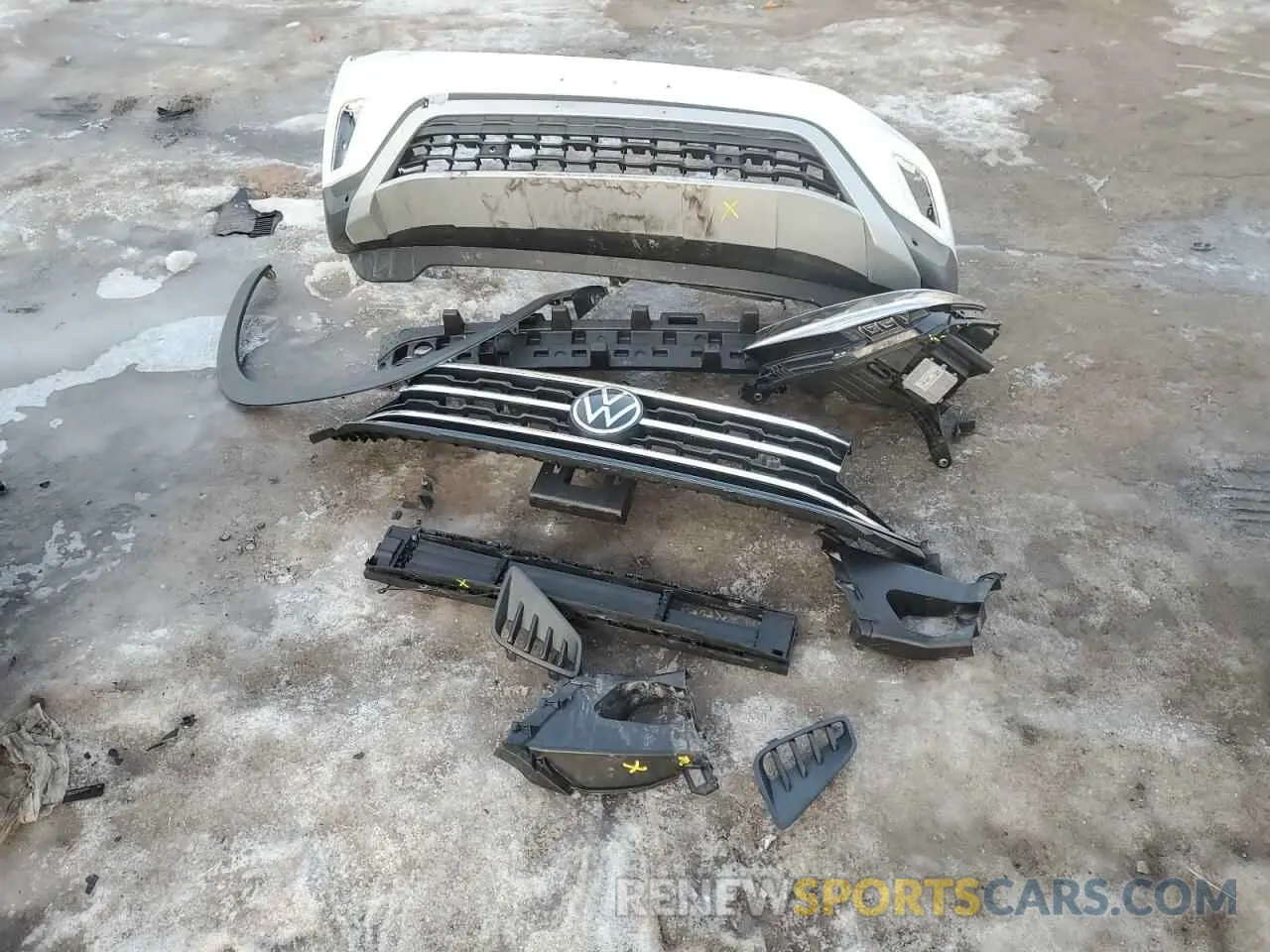 13 fotografías del automóvil dañado 1V2HR2CA5PC526883 VOLKSWAGEN ATLAS 2023