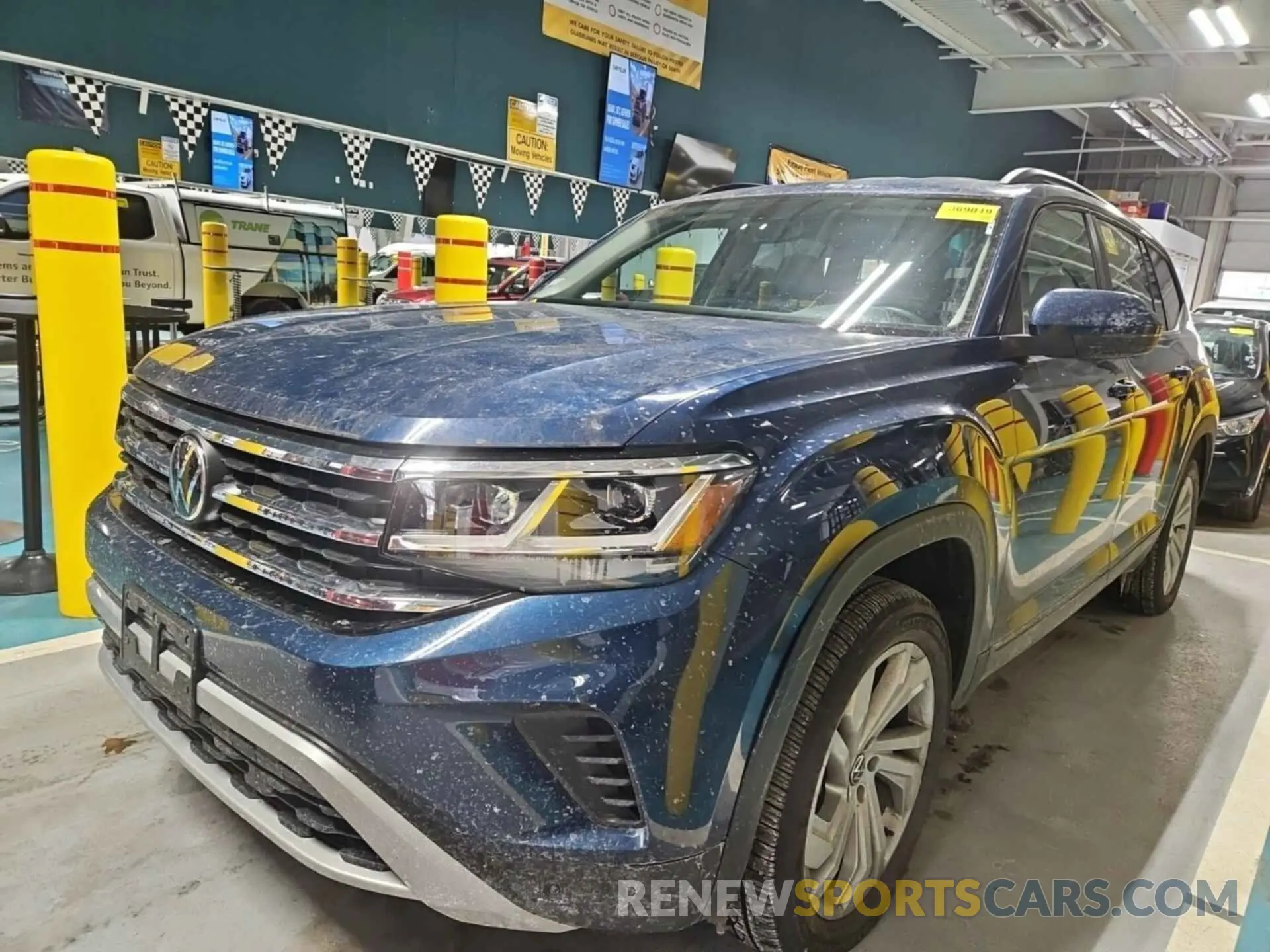 17 fotografías del automóvil dañado 1V2HR2CA8PC527364 VOLKSWAGEN ATLAS 2023