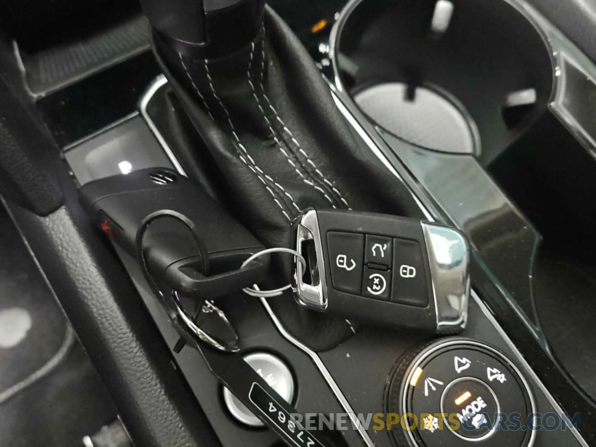 19 fotografías del automóvil dañado 1V2HR2CA8PC527364 VOLKSWAGEN ATLAS 2023