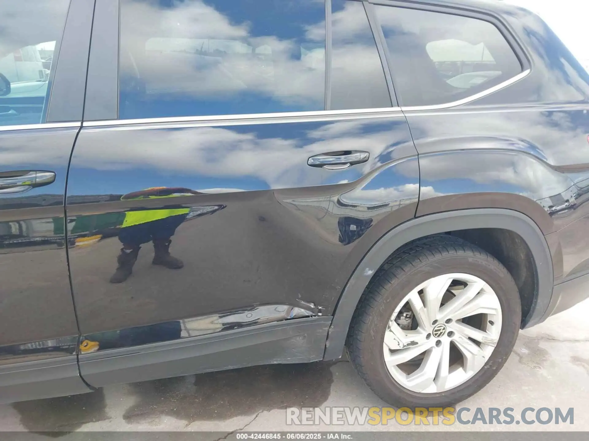 6 fotografías del automóvil dañado 1V2JR2CA0PC536917 VOLKSWAGEN ATLAS 2023