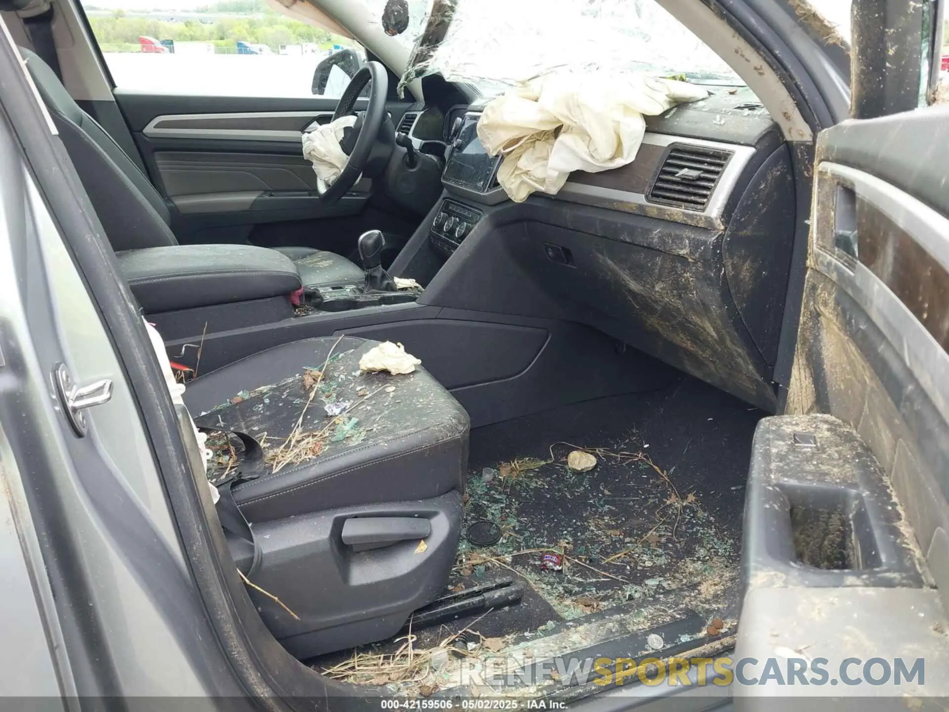 5 fotografías del automóvil dañado 1V2JR2CA5PC524780 VOLKSWAGEN ATLAS 2023
