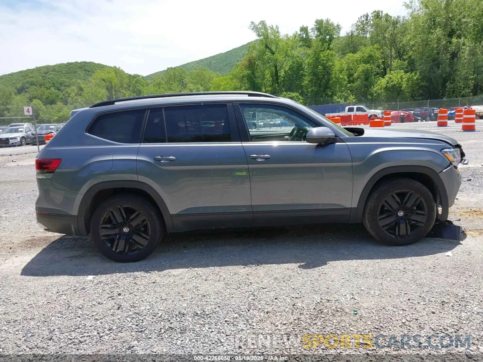 13 fotografías del automóvil dañado 1V2KR2CA1PC541564 VOLKSWAGEN ATLAS 2023