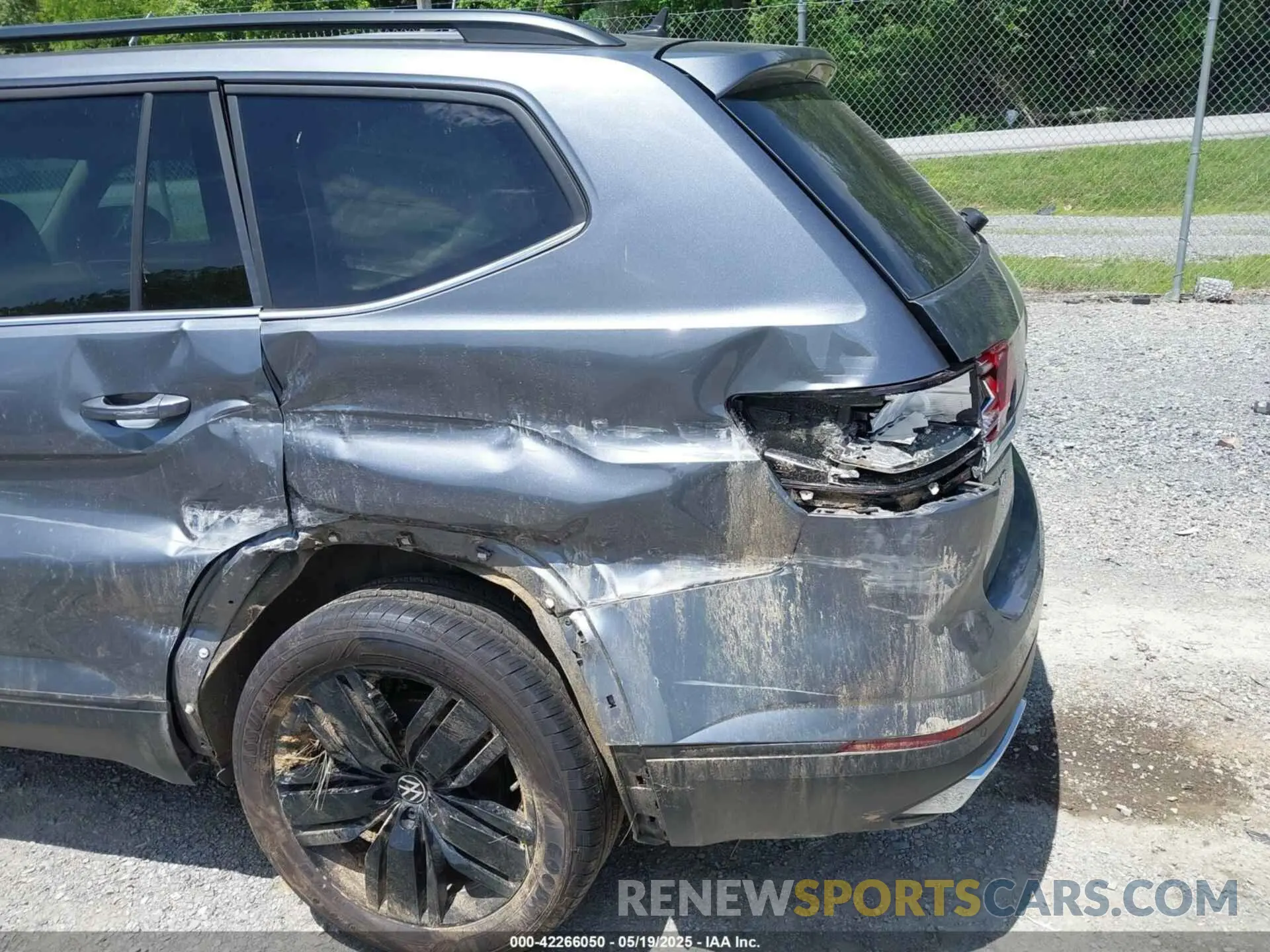 20 fotografías del automóvil dañado 1V2KR2CA1PC541564 VOLKSWAGEN ATLAS 2023