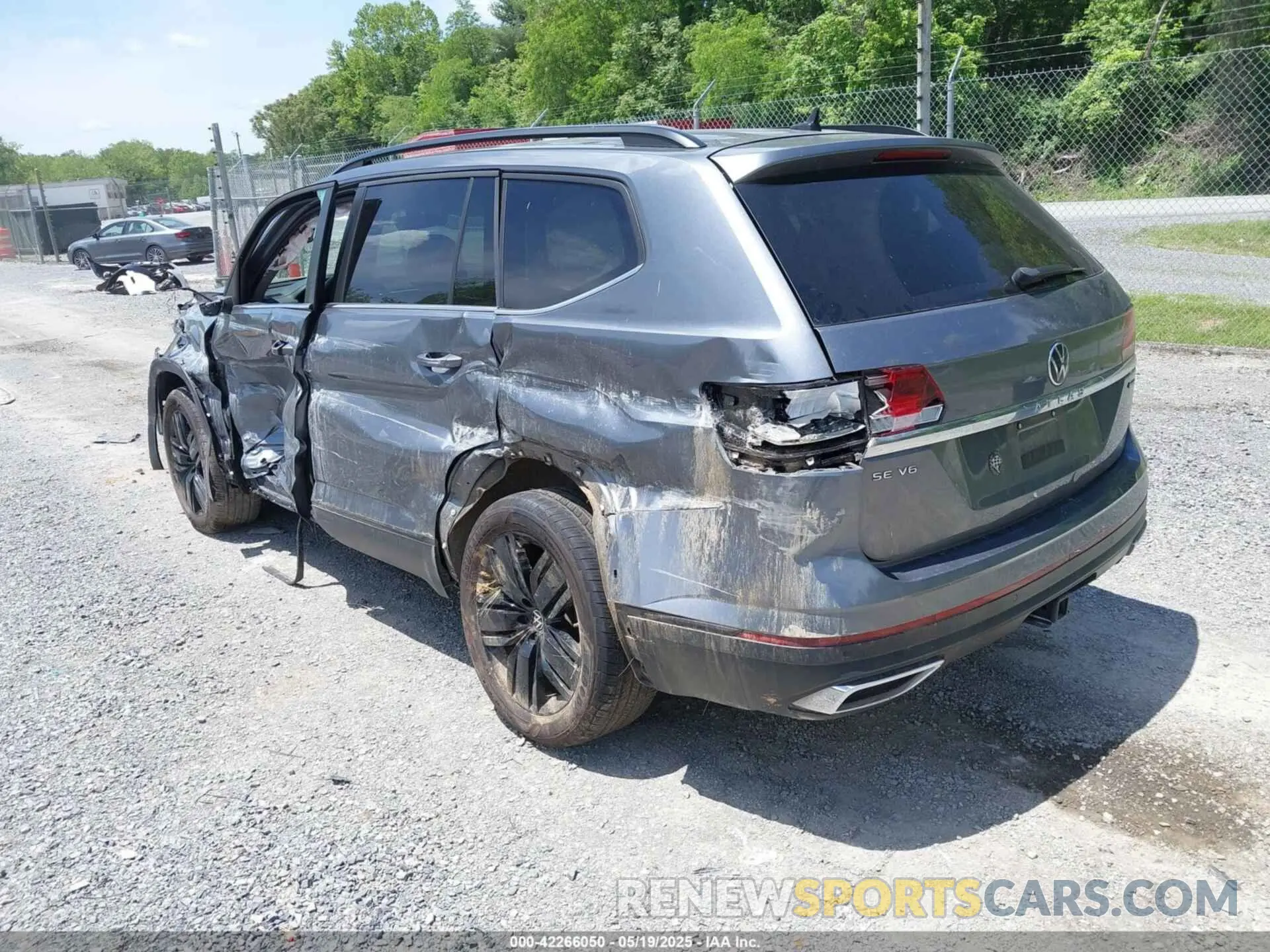 3 fotografías del automóvil dañado 1V2KR2CA1PC541564 VOLKSWAGEN ATLAS 2023