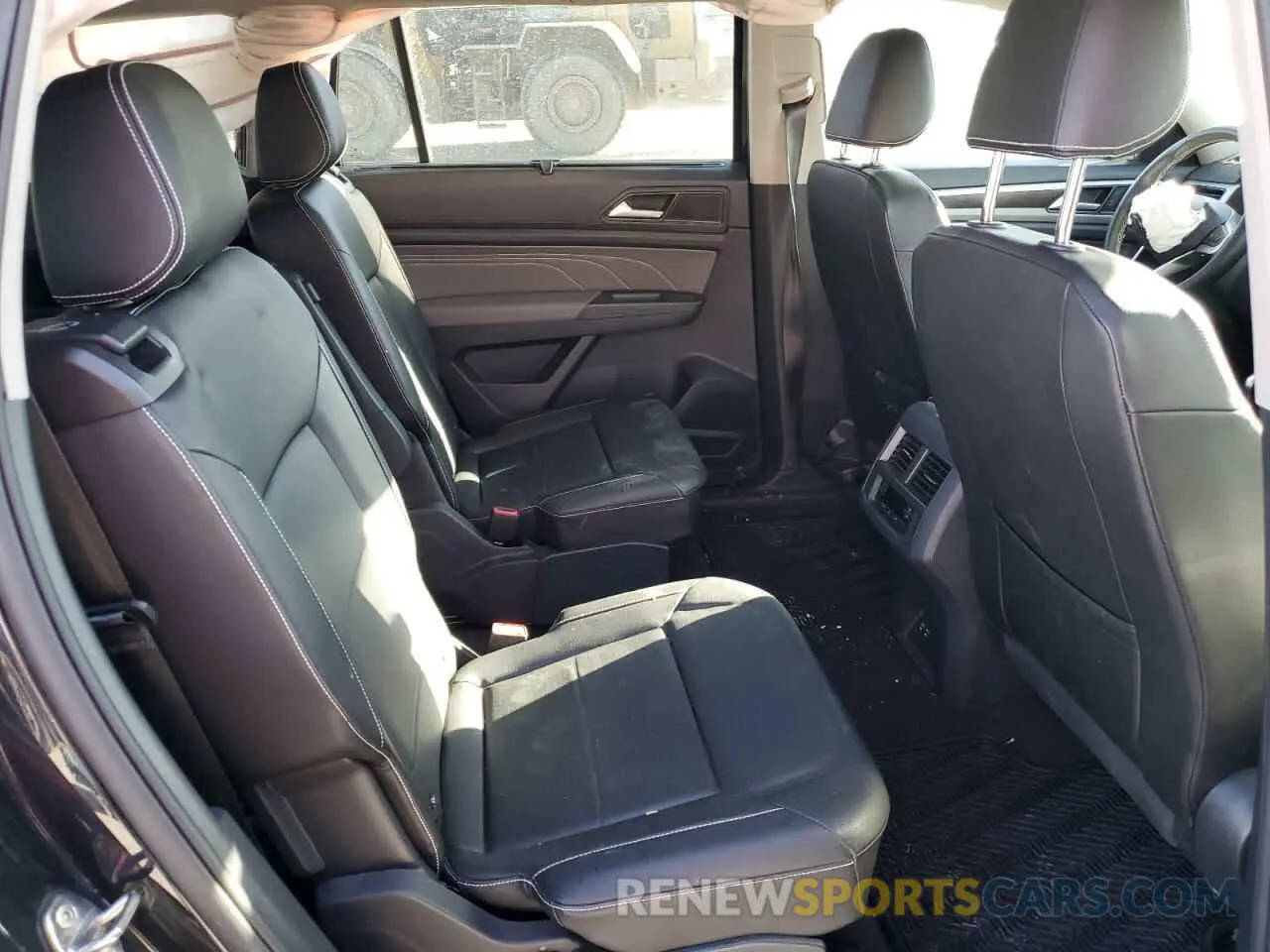 12 fotografías del automóvil dañado 1V2KR2CA7PC550169 VOLKSWAGEN ATLAS 2023