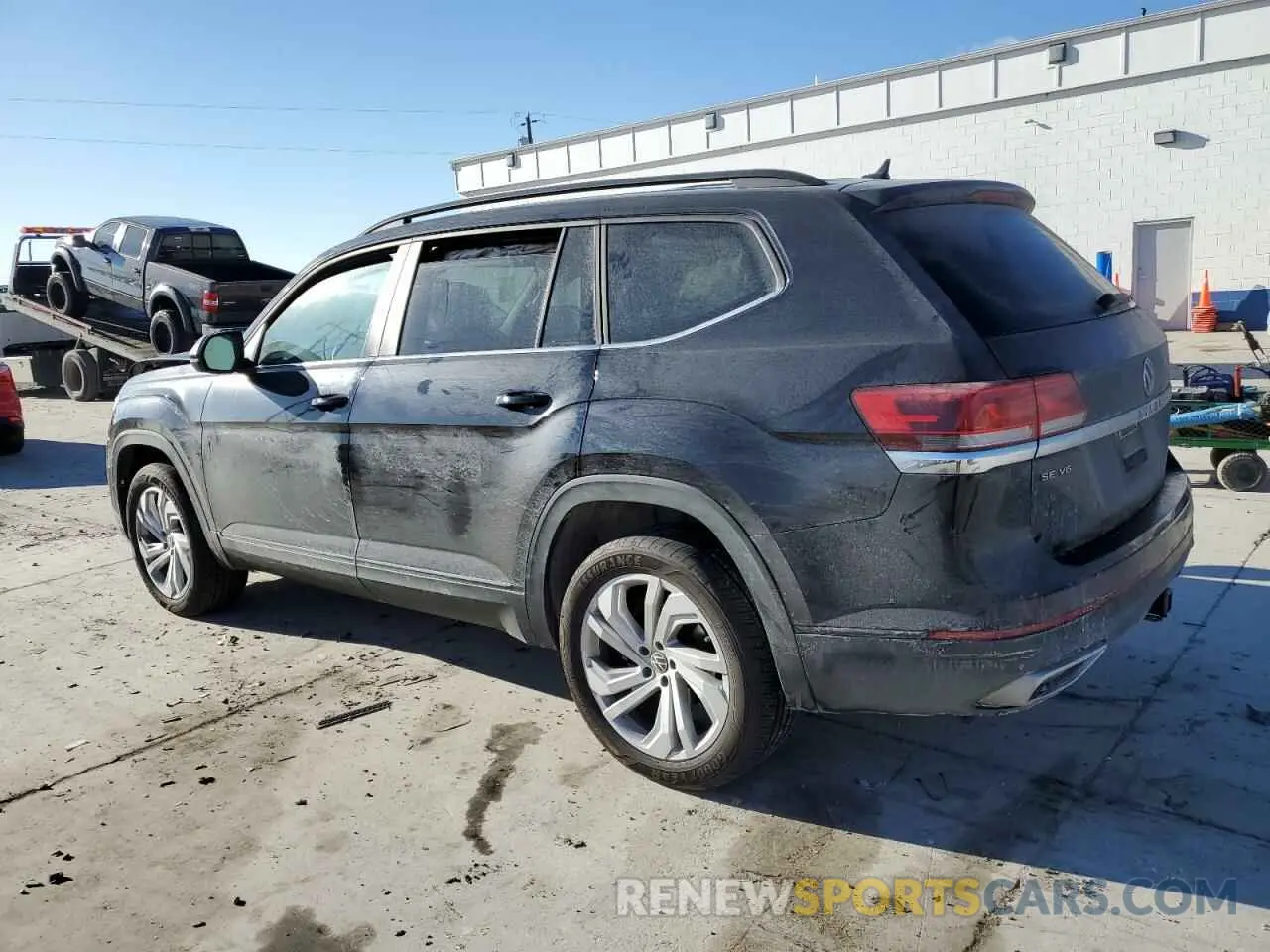 2 fotografías del automóvil dañado 1V2KR2CA7PC550169 VOLKSWAGEN ATLAS 2023