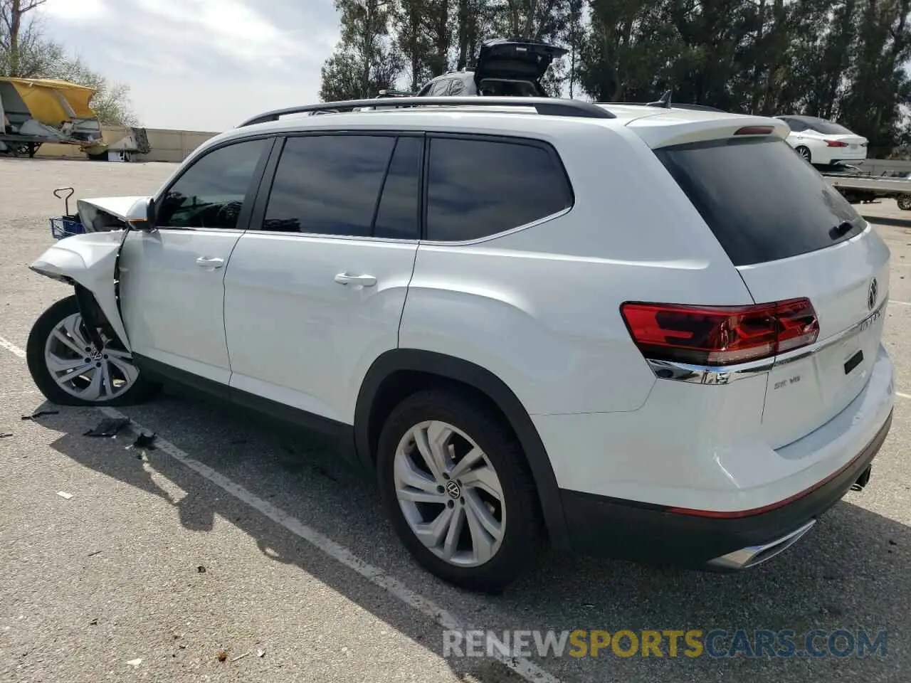 2 fotografías del automóvil dañado 1V2KR2CAXPC526268 VOLKSWAGEN ATLAS 2023