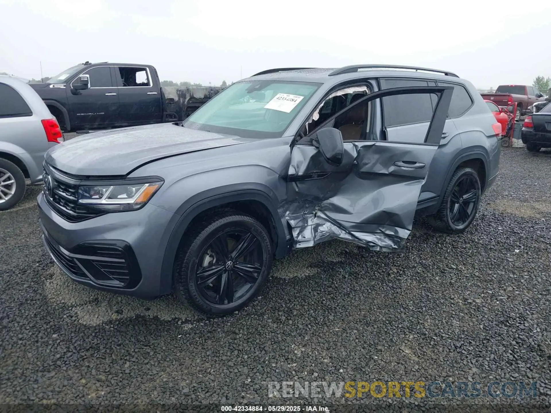 2 fotografías del automóvil dañado 1V2SR2CA5PC535282 VOLKSWAGEN ATLAS 2023