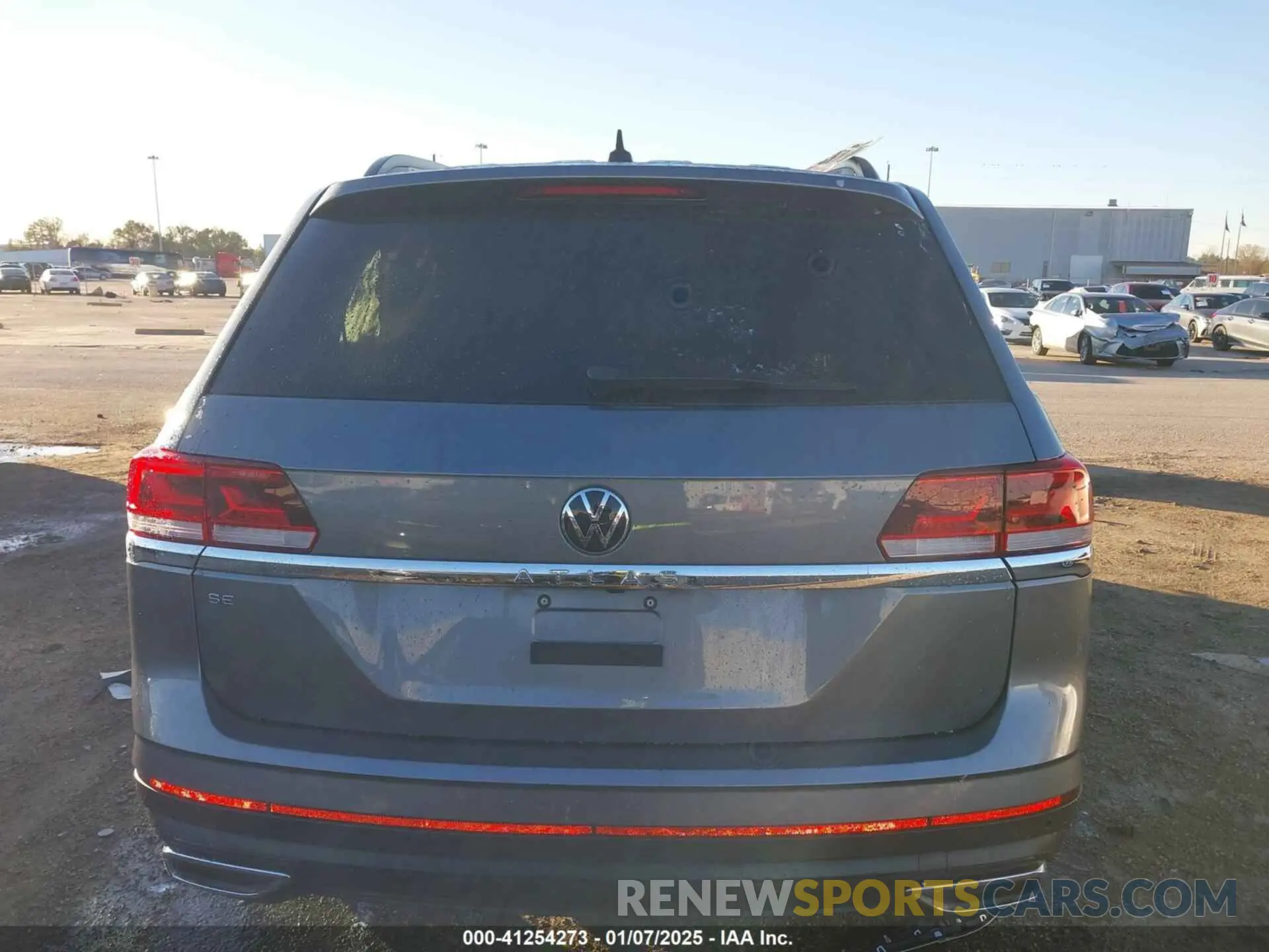 17 fotografías del automóvil dañado 1V2WP2CA7PC549921 VOLKSWAGEN ATLAS 2023